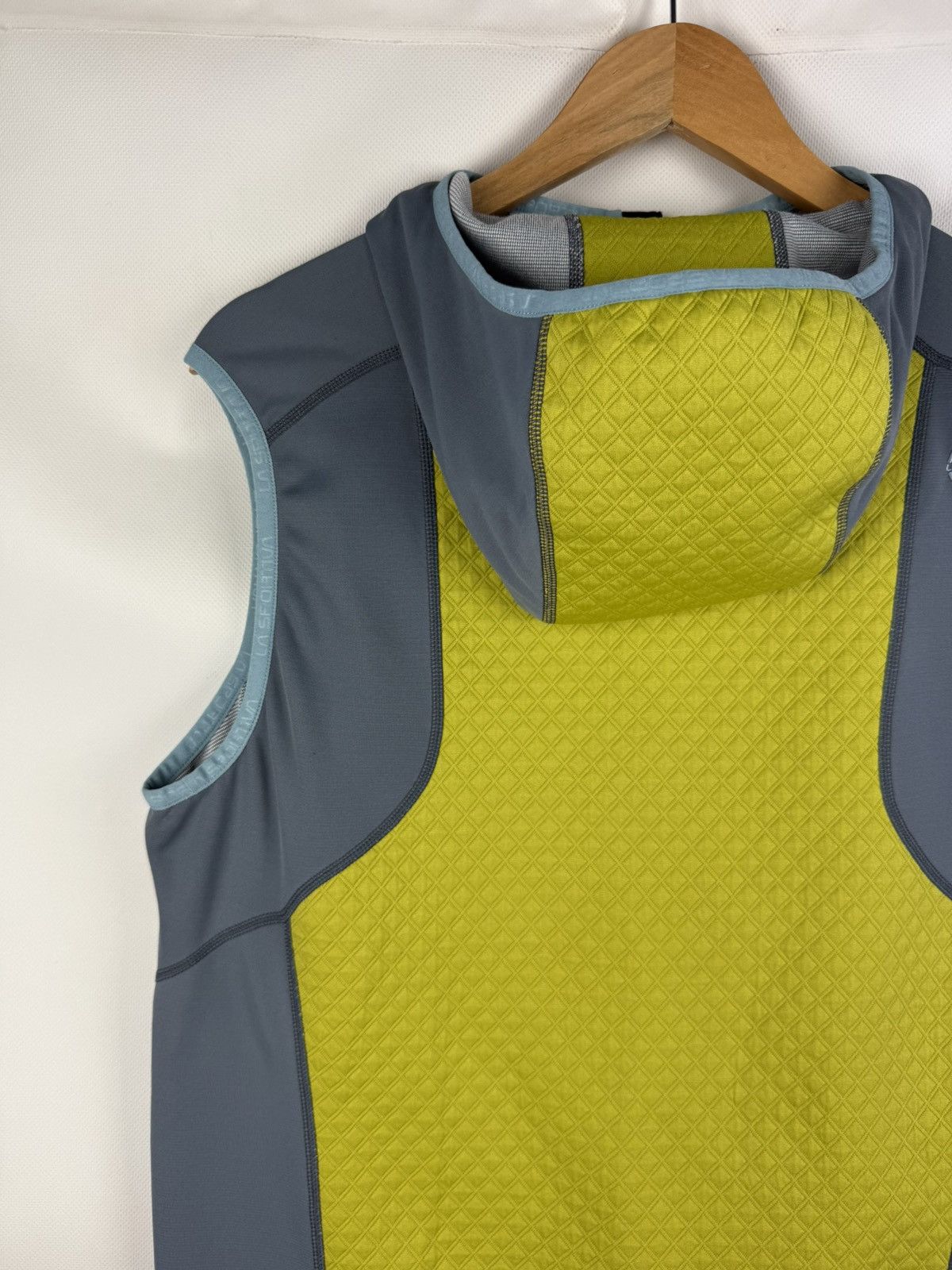 La Sportiva La Sportiva AW1718 Outdoor Hooded Dimension Vest Waistcoat Size US M / EU 48-50 / 2 - 19 Thumbnail