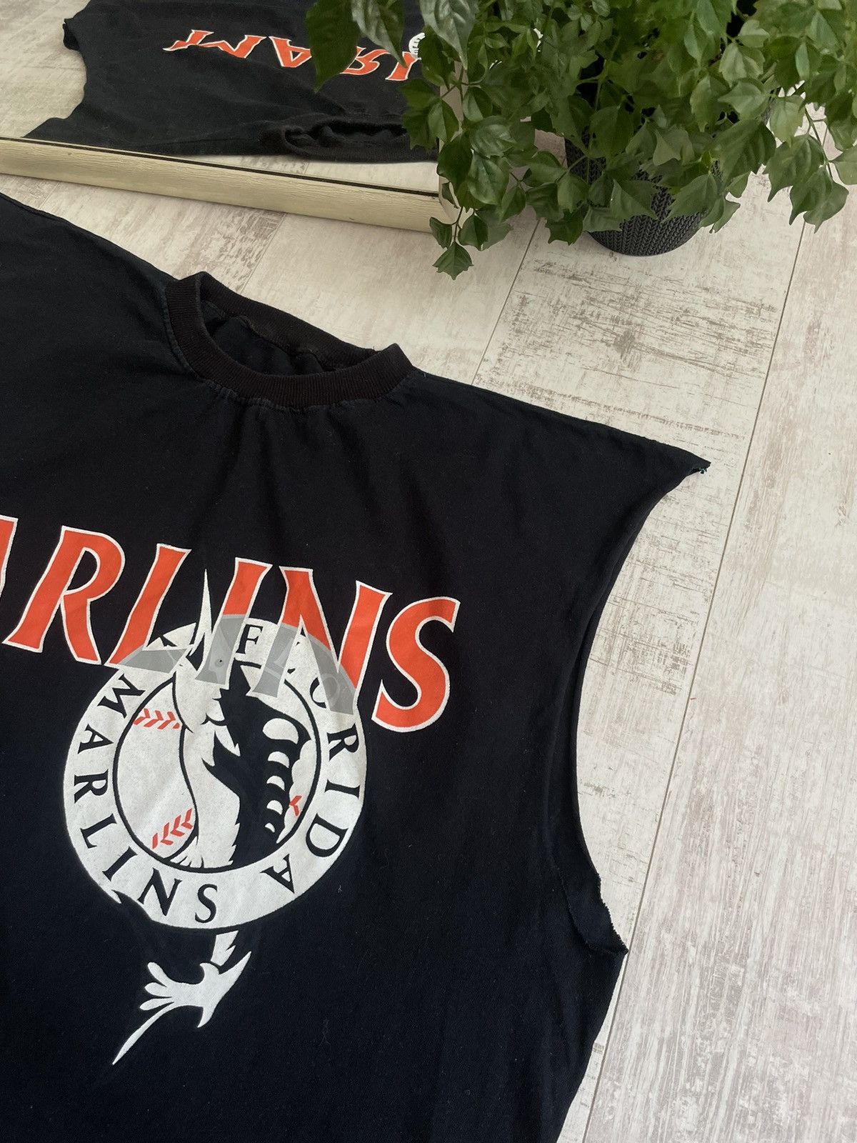 MLB 80’s Florida Marlins Vintage MLB Short Sleeve Tee Black RARE Size US XXL / EU 58 / 5 - 5 Thumbnail