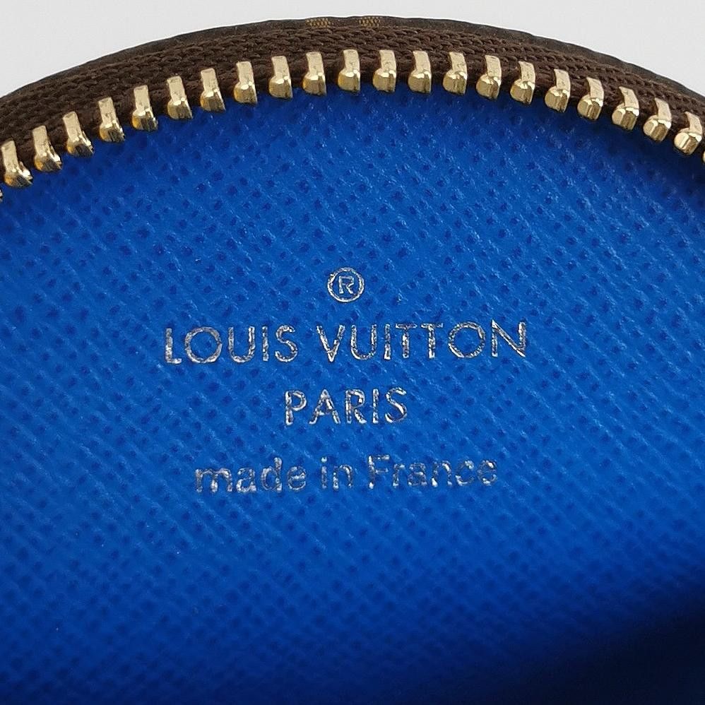 Louis Vuitton Louis Vuitton (LV) Christmas Limited Edition Monogram Logo Size ONE SIZE - 5 Thumbnail