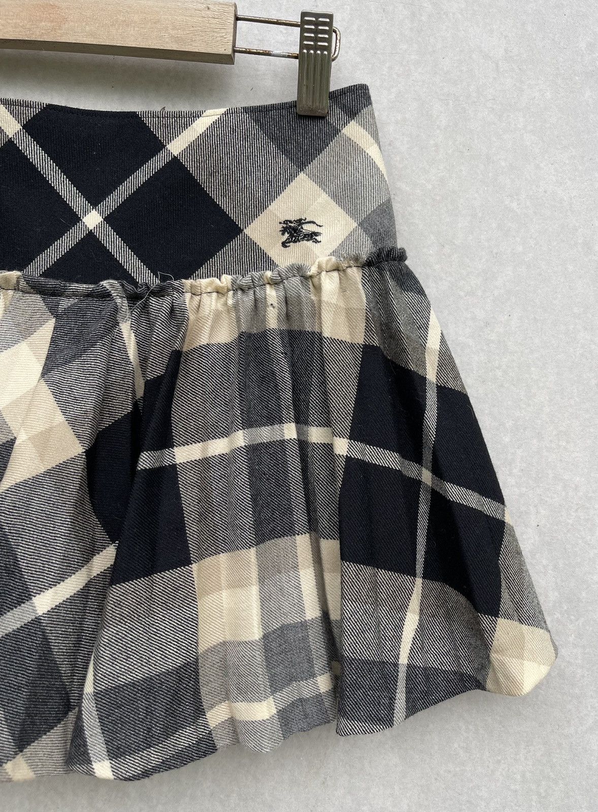 Burberry Burberry Blue Label Women's Nova Check Baggy Skirt Size 28" / US 6 / IT 42 - 7 Thumbnail