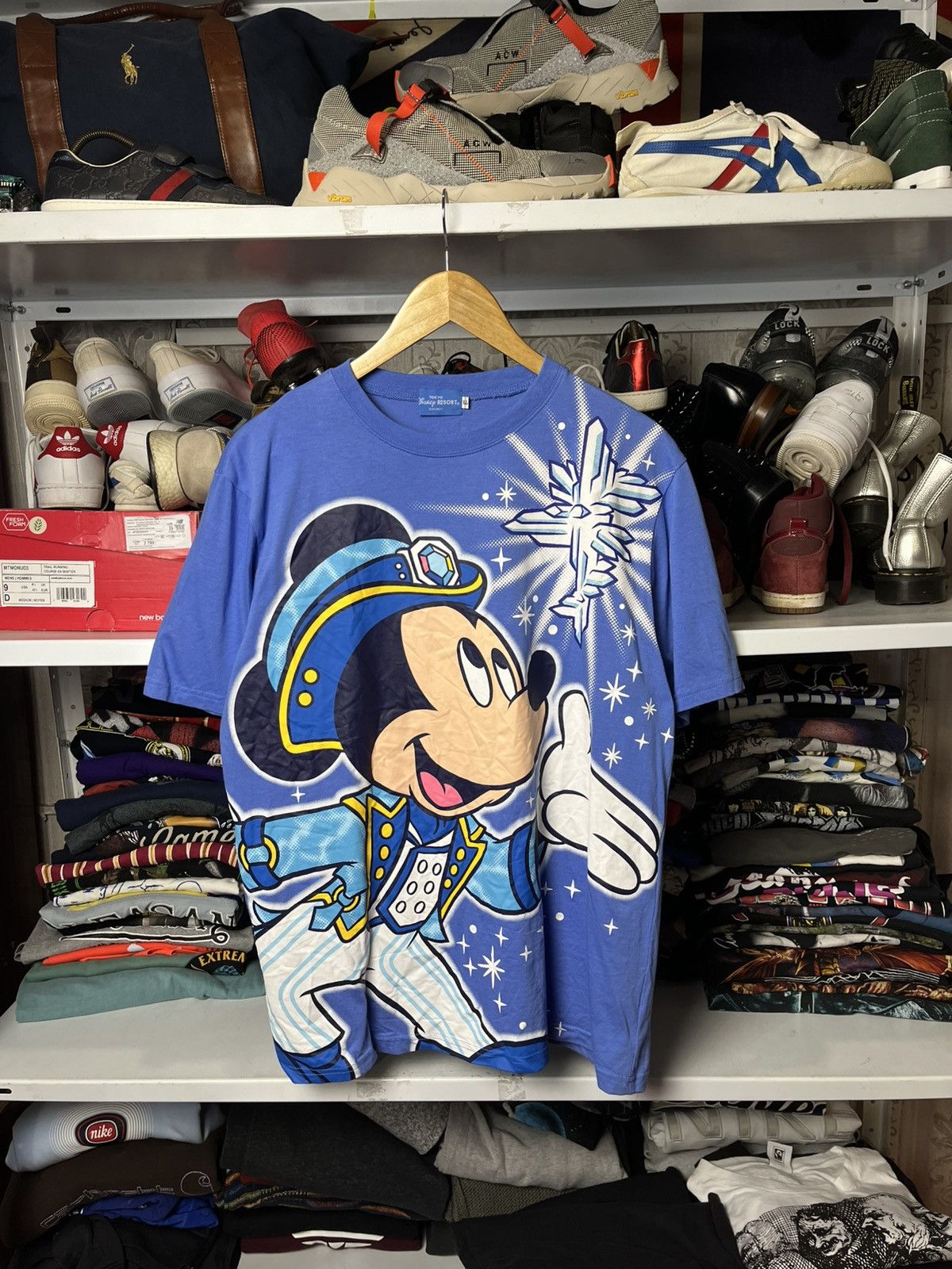 Disney Vintage Disney Mikki Mouse Big Logo T Shirt Y2K Size: L Size US L / EU 52-54 / 3 - 1 Thumbnail