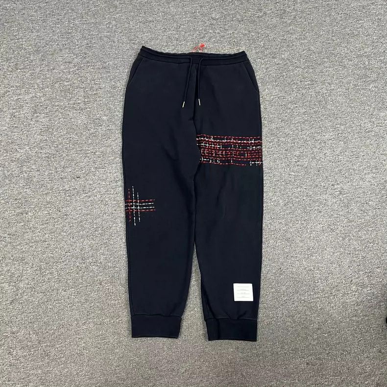 Thom Browne Thom Browne size4 Embroidered casual shorts Size US 29 - 1 Thumbnail