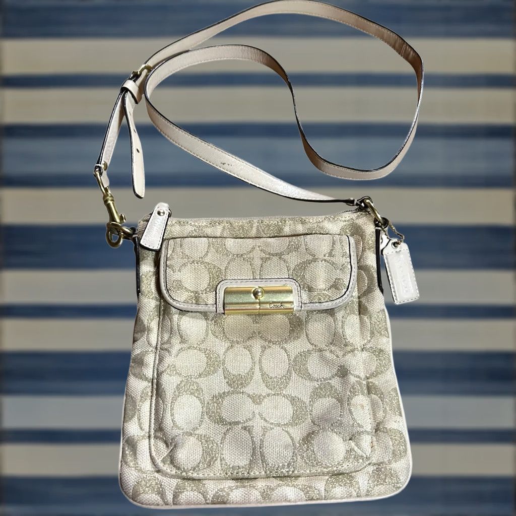 Coach VINTAGE COACH KRISTIN SIGNATURE SWINGPACK CROSSBODY HANDBAG PURSE Size ONE SIZE - 1 Thumbnail