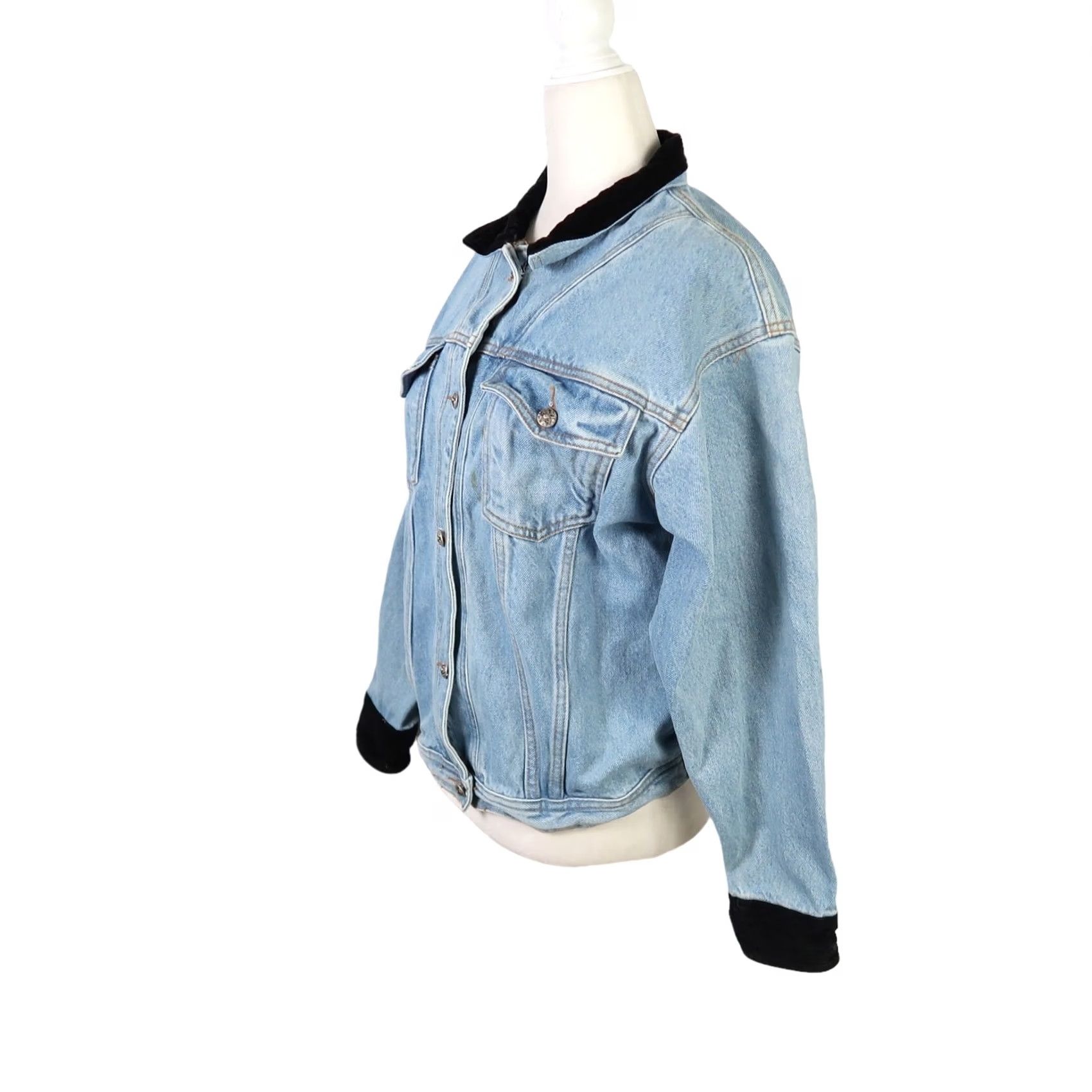 Velvet VINTAGE Sunbelt Denim Jacket - 90s Light Wash Blue Cotton Jean with Black Velvet Trim, Short Length, Button Front, Womens, Size M Size 32" / US 10 / IT 46 - 3 Thumbnail