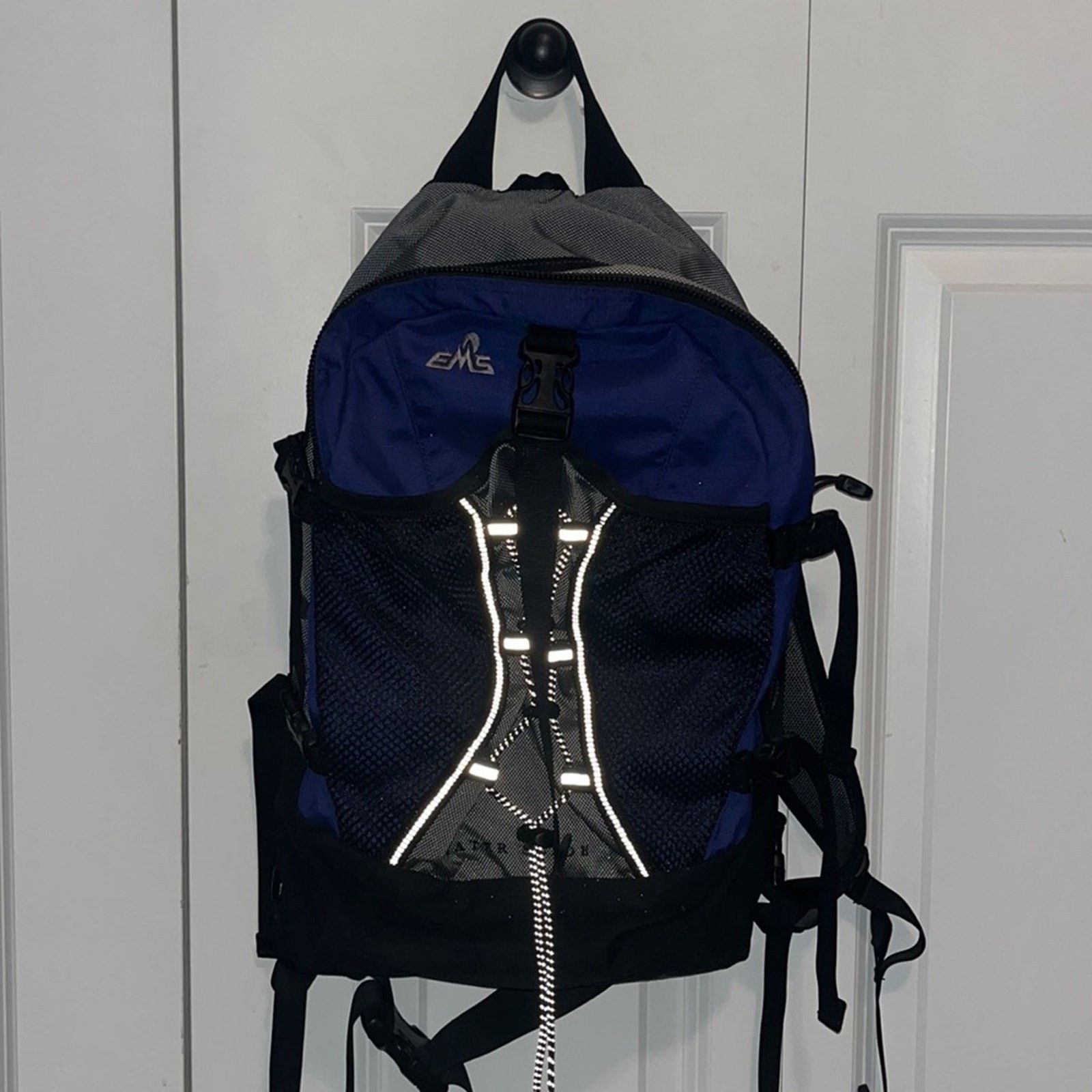 Eastern Mountain Sports Eastern Mountain Sports Waterslide Backpack Camelback EMS Size ONE SIZE - 1 Thumbnail
