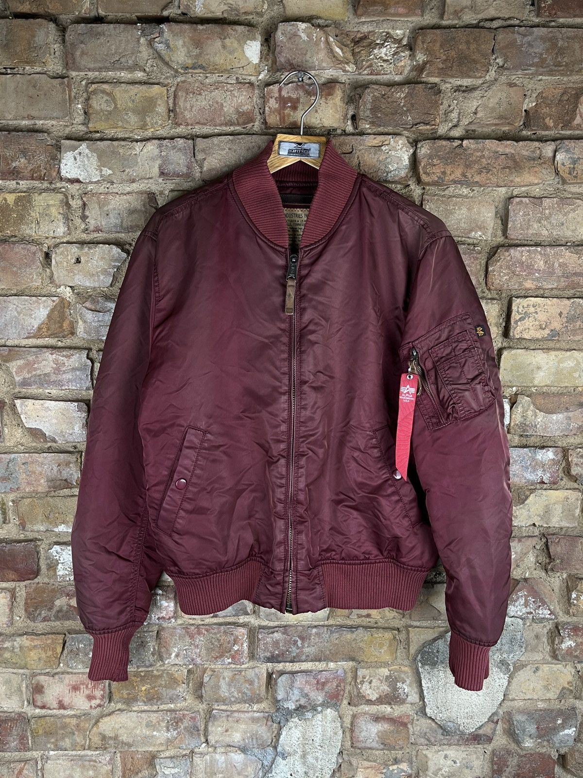Alpha Industries Burgundy Alpha Industries Bomber Jacket 90s Vintage Size US L / EU 52-54 / 3 - 1 Thumbnail