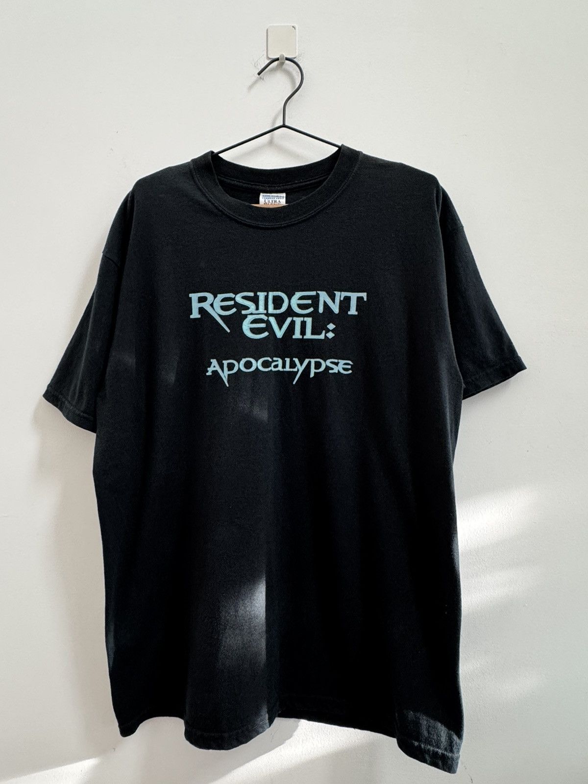 Vintage Resident Evil Apocalypse T-Shirt Size US L / EU 52-54 / 3 - 1 Thumbnail