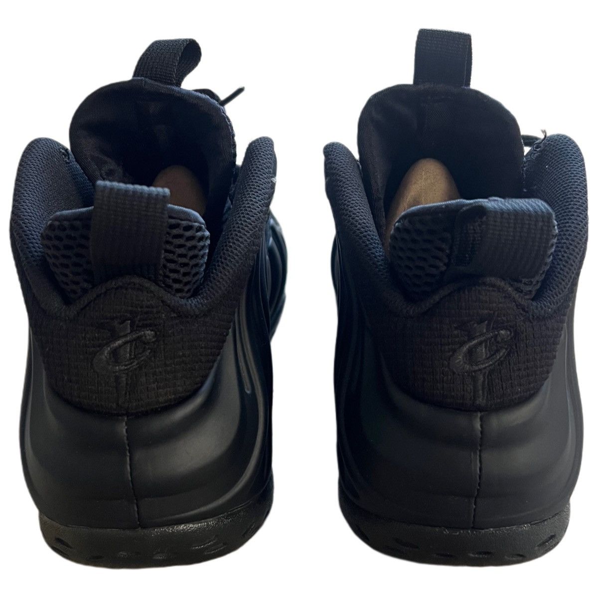 Nike Nike Air Foamposite One Triple Black. Size US 9 / EU 42 - 4 Thumbnail
