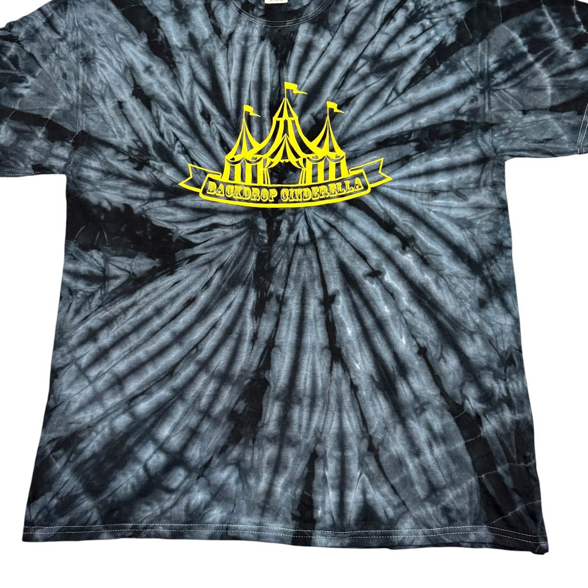Band Tees Vintage Backdrop Cinderella Shirt. 'Unza Or Die' Size US XL / EU 56 / 4 - 6 Thumbnail