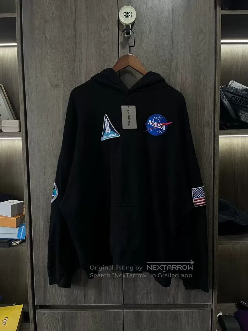 Balenciaga Balenciaga Black Logo Embroidered Hoodie Size US L / EU 52-54 / 3 - 1 Thumbnail