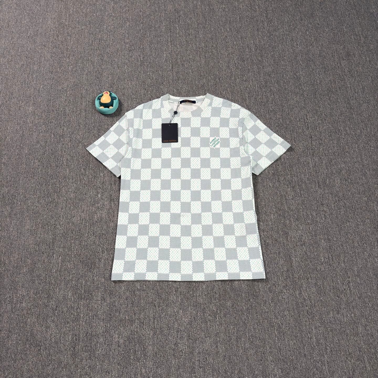 Louis Vuitton LV white green Monogram short-sleeve T-shirt M like new Size US M / EU 48-50 / 2 - 1 Thumbnail