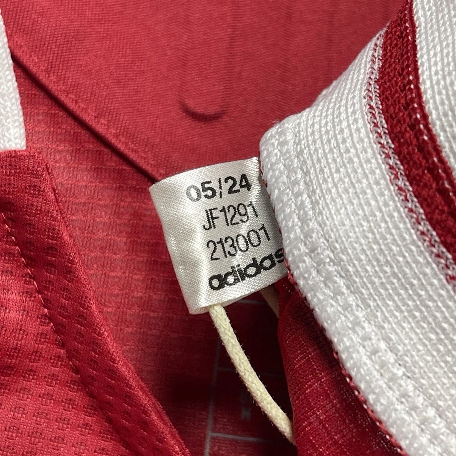 Adidas MAN UNITED ADIDAS 2024/2025 FOOTBALL HOME JERSEY #23 SHAW Size US M / EU 48-50 / 2 - 9 Thumbnail