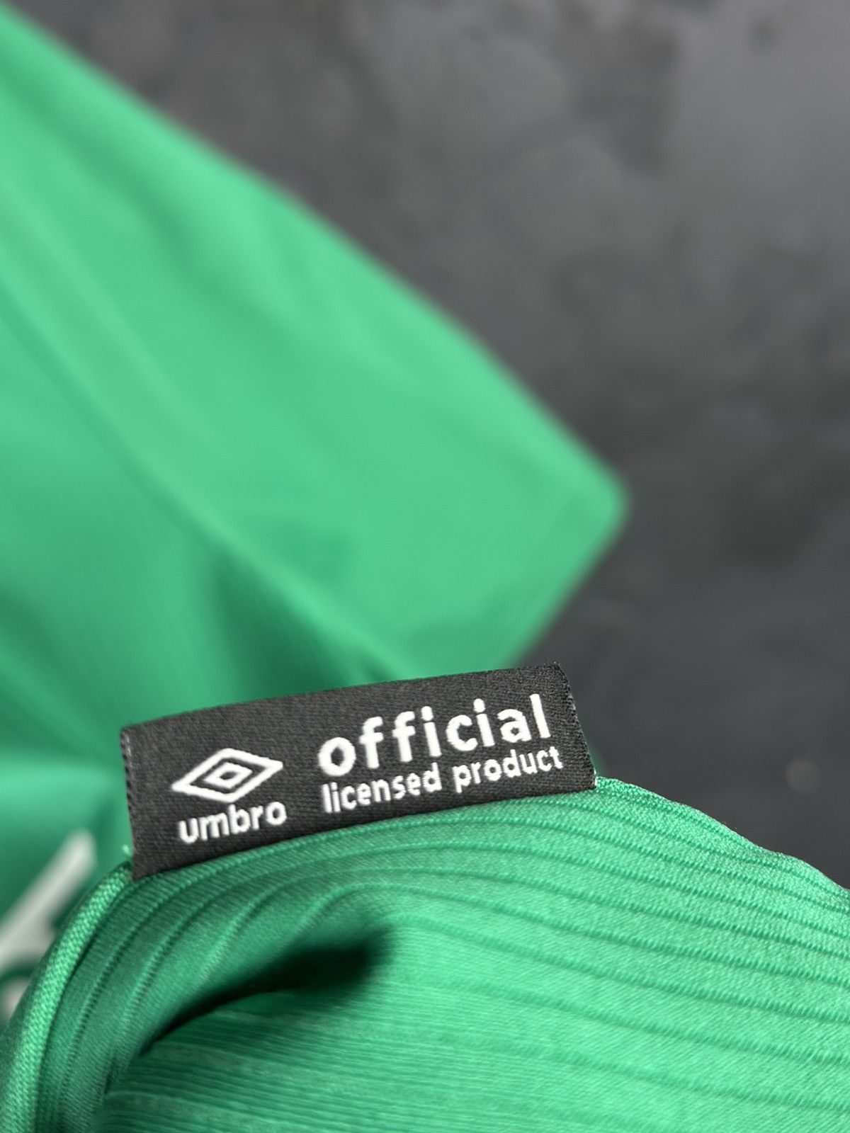 Umbro Umbro Werder Bremen VELCOVIC 13 Soccer Jersey Shirt Football Size US L / EU 52-54 / 3 - 10 Thumbnail