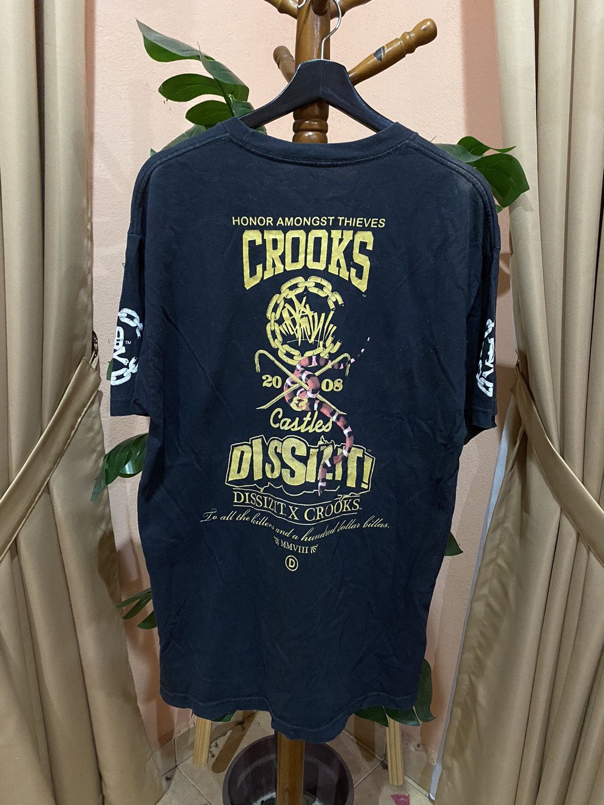 Dissizit Dissizit Black Graphic T-Shirt with Serpent and Chain Motif Size US L / EU 52-54 / 3 - 7 Thumbnail