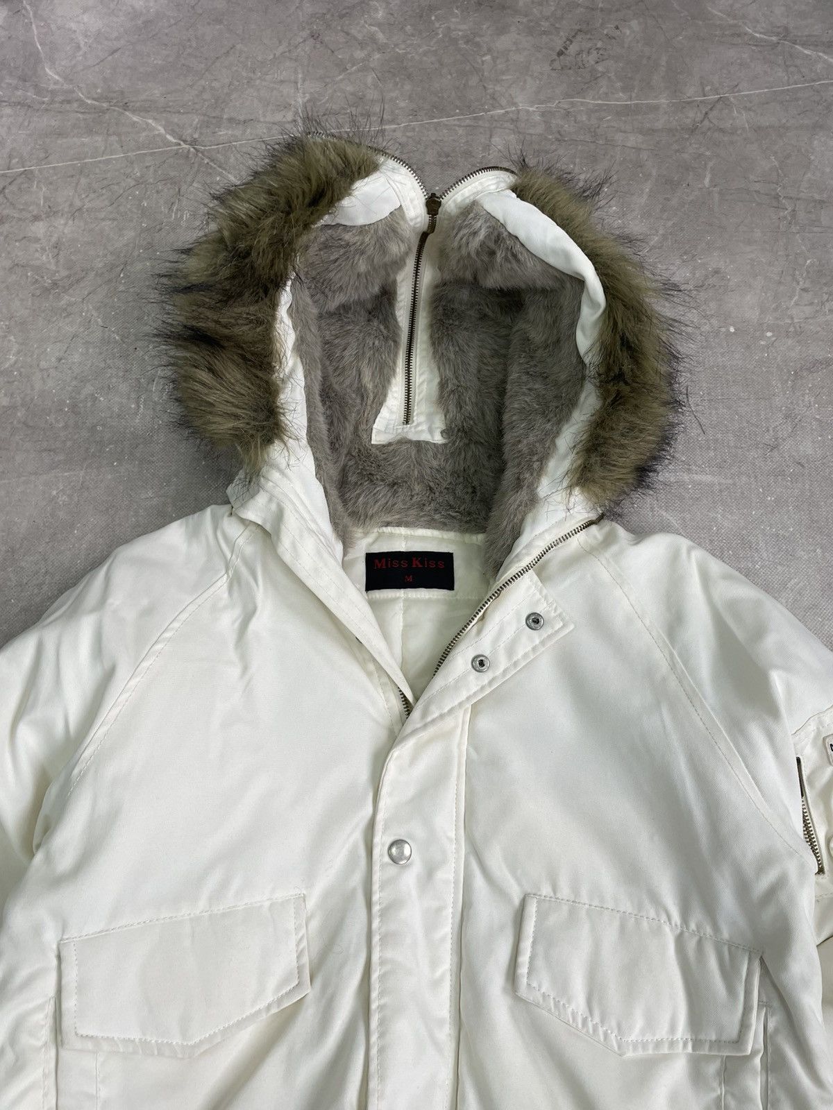 Alpha Industries If six was nine Alaska hood zip bomber white jacket y2k Size US M / EU 48-50 / 2 - 3 Thumbnail