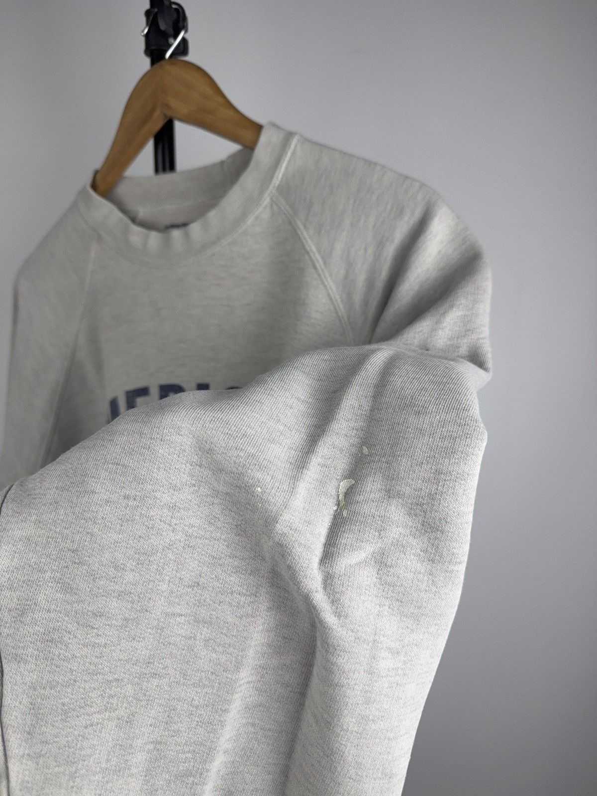 Levi's Vintage Clothing Vintage Levi’s USA America’s Original Crewneck Distressed Size US L / EU 52-54 / 3 - 13 Thumbnail