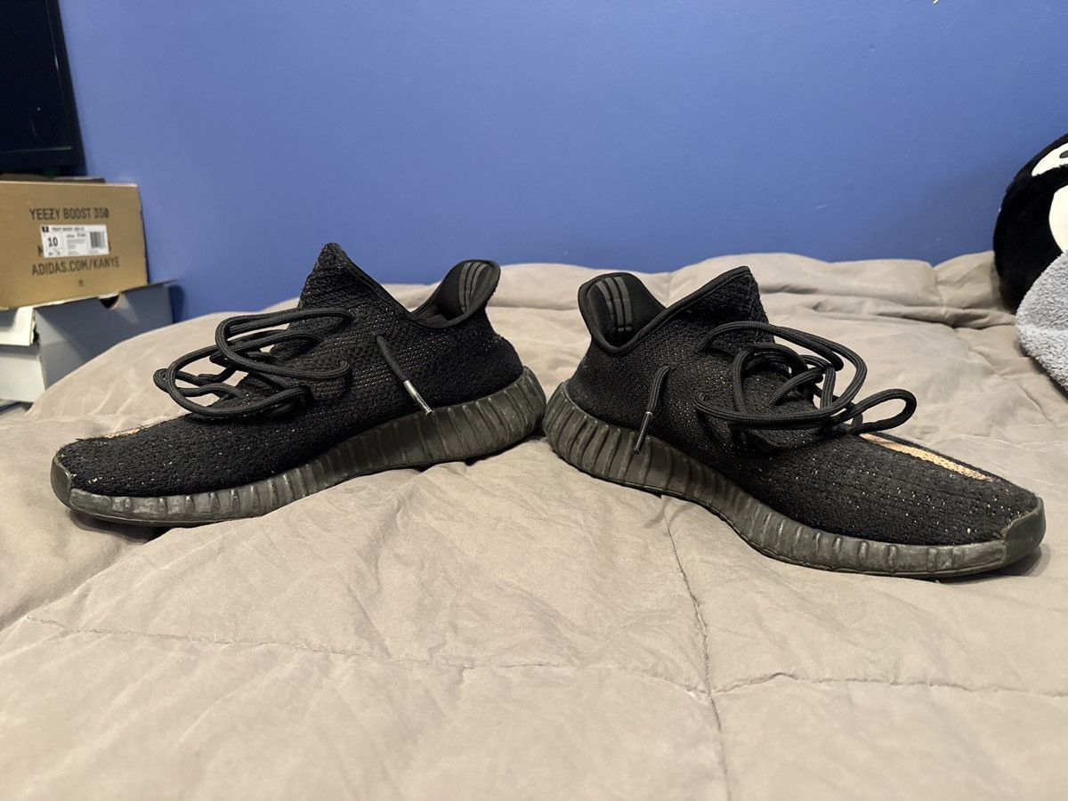 Adidas Yeezy Boost 350 V2 Core Black Copper Size US 10 / EU 43 - 3 Thumbnail