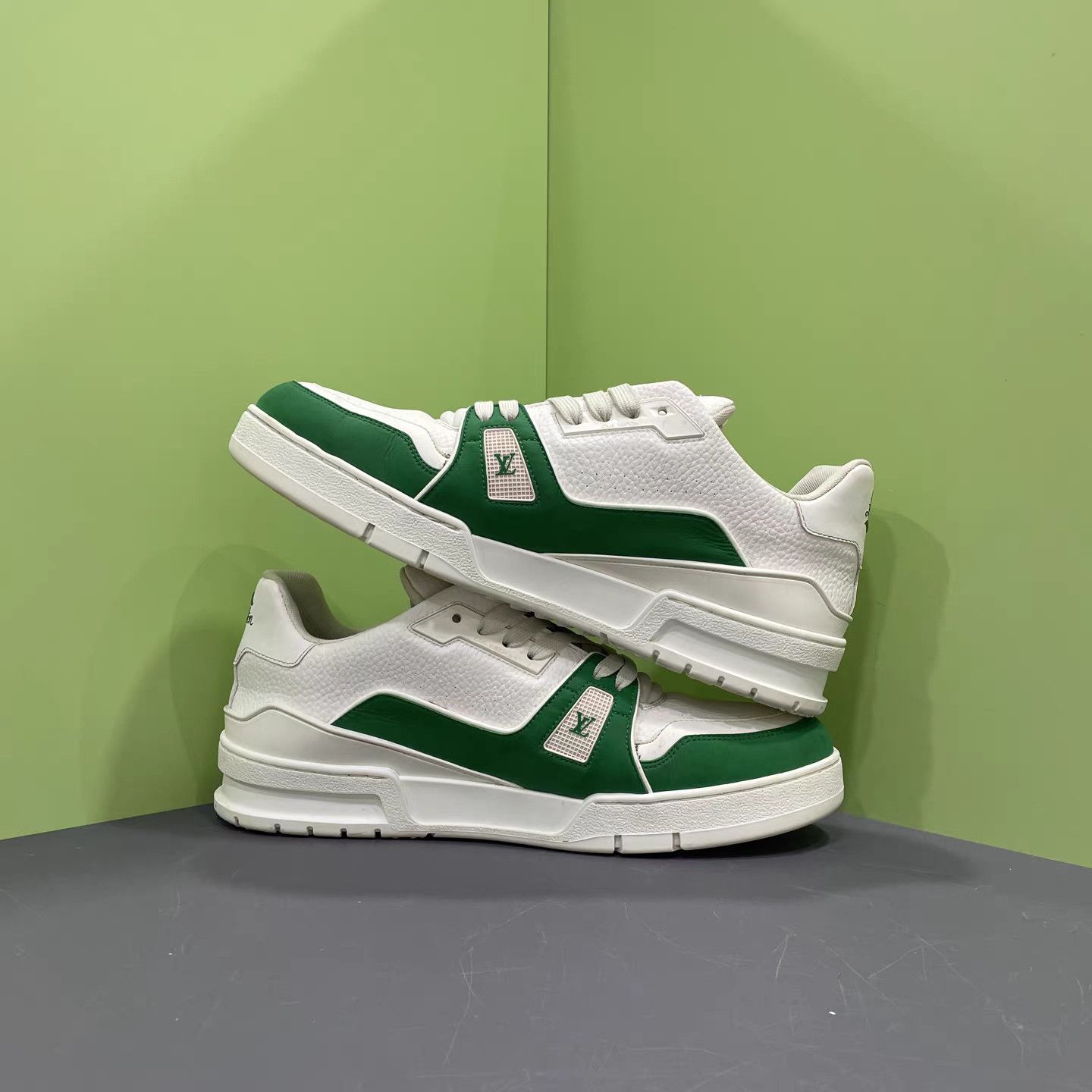 Louis Vuitton LOUIS VUITTON LV Trainer Golf White & Green K15 Size US 8 / EU 41 - 5 Thumbnail