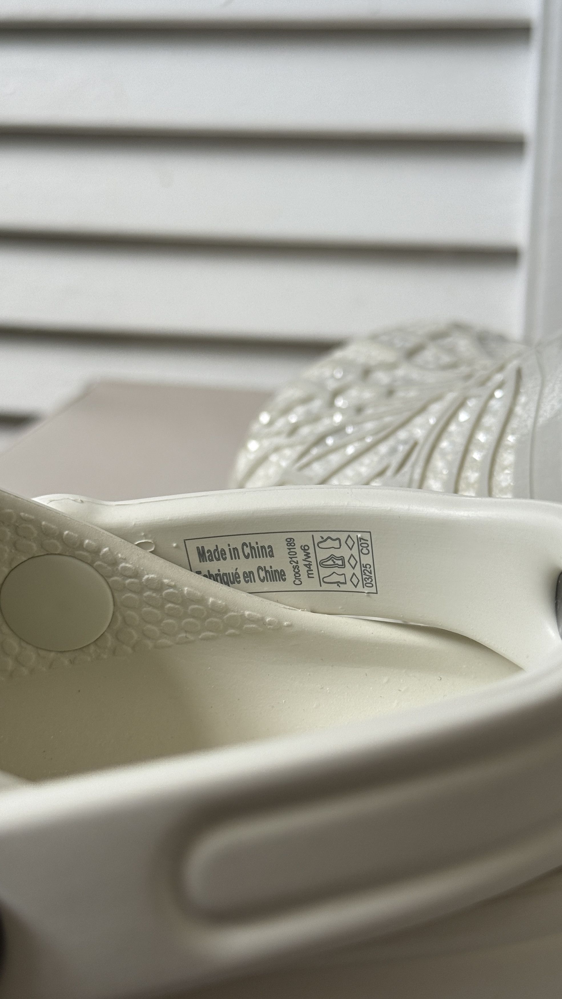 Crocs Swarovski Classic Clog Size US 6 / IT 36 - 9 Thumbnail