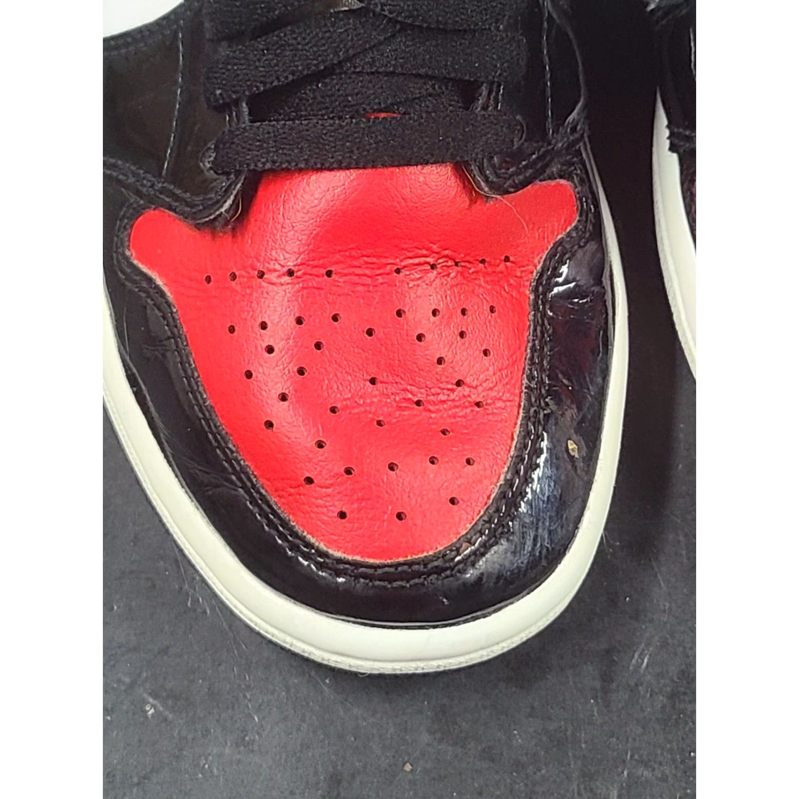 Jordan Brand Nike Air Jordan 1 Mid SE Black White University Red DB5454-001 Women's 7 Shoes Size US 7 / IT 37 - 4 Thumbnail