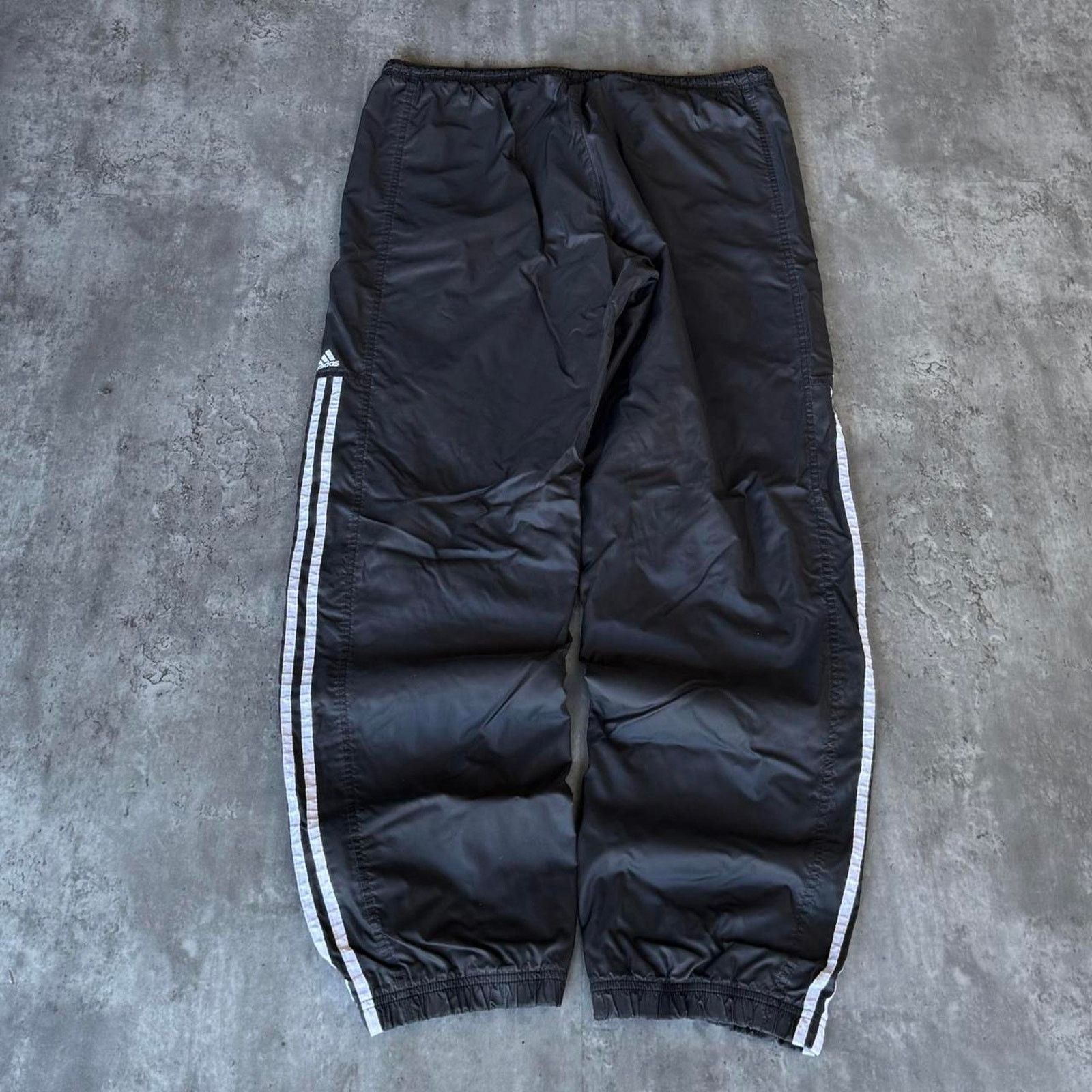 Adidas × Vintage Adidas Black & White Embroidered Baggy Trackpants Size US 42 / EU 58 - 2 Thumbnail