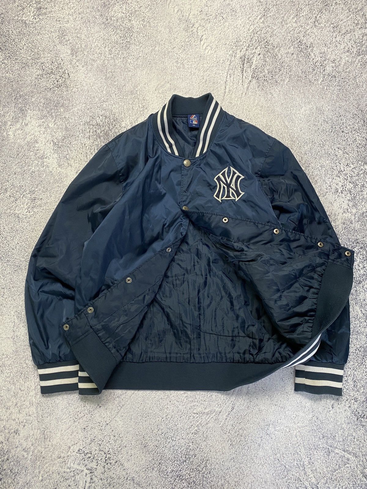 Majestic × New York Yankees × Vintage Vintage Majestic MLB New York Yankees Bomber Jacket Size US XXL / EU 58 / 5 - 4 Thumbnail