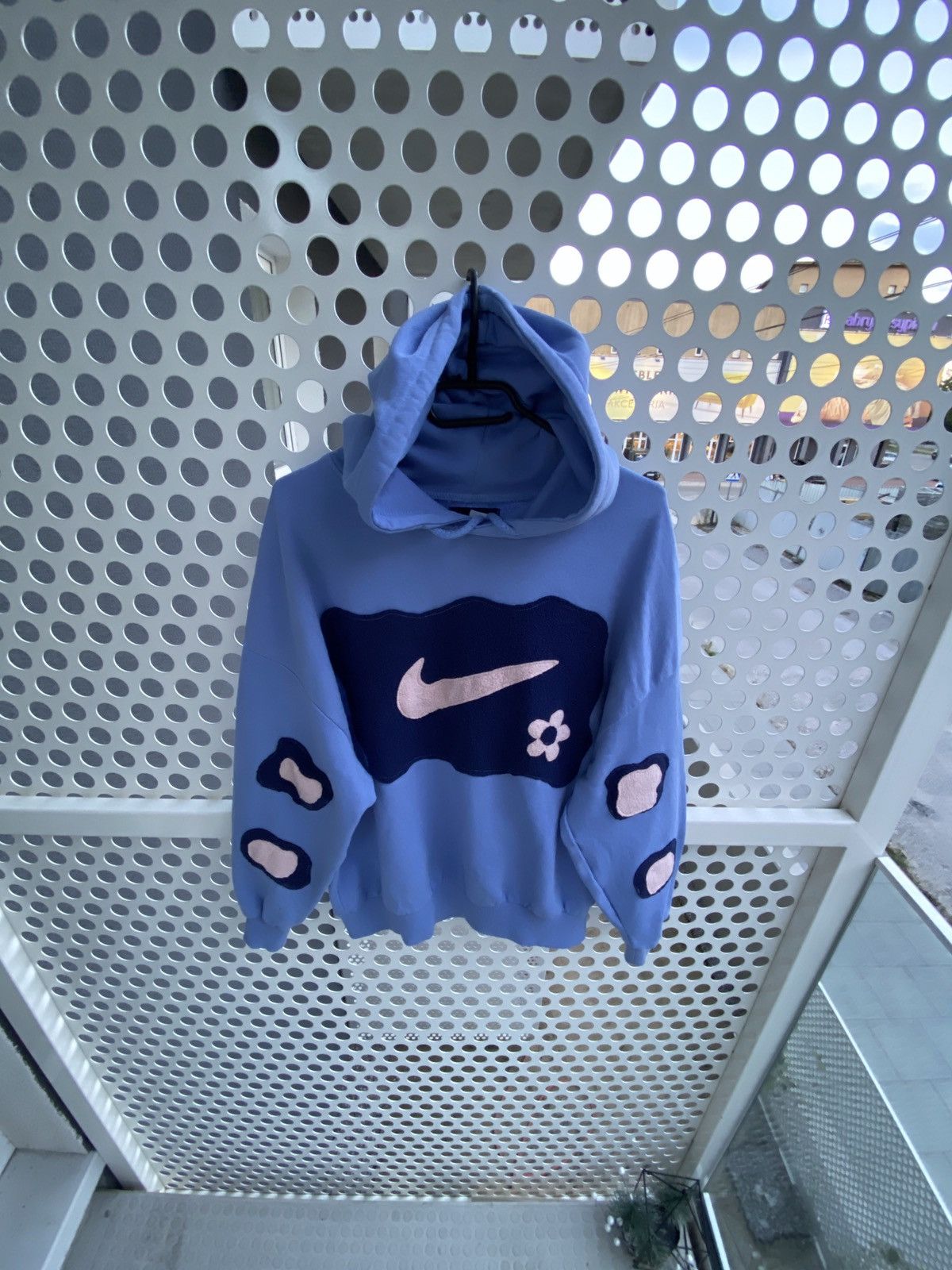 Nike × Vintage Vintage Nike Custom Center Swoosh Oversize Hoodie Y2K rare Size US S / EU 44-46 / 1 - 5 Thumbnail