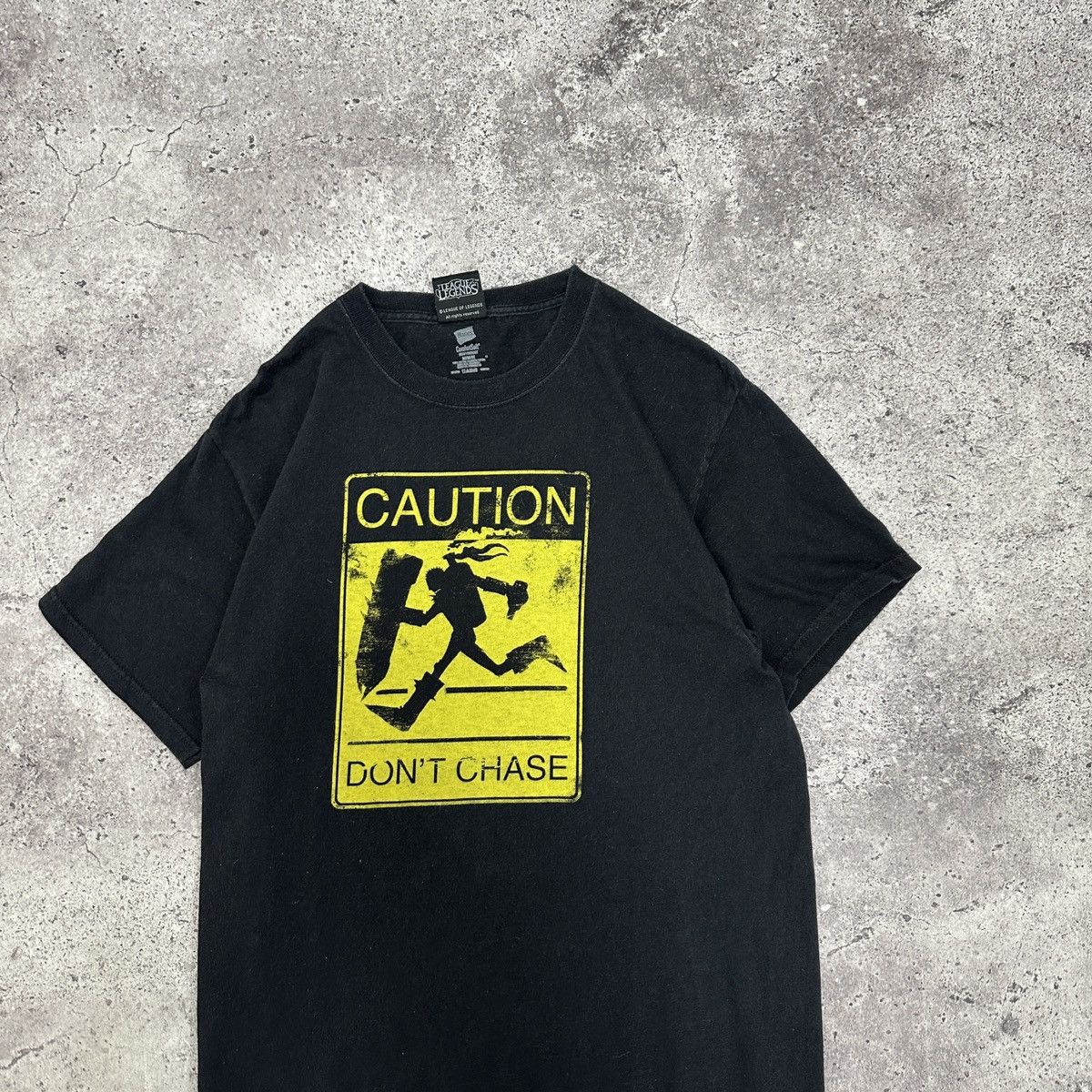 The Game Vintage 00s Singed chase League of Legends Moba Game tee Size US M / EU 48-50 / 2 - 2 Thumbnail