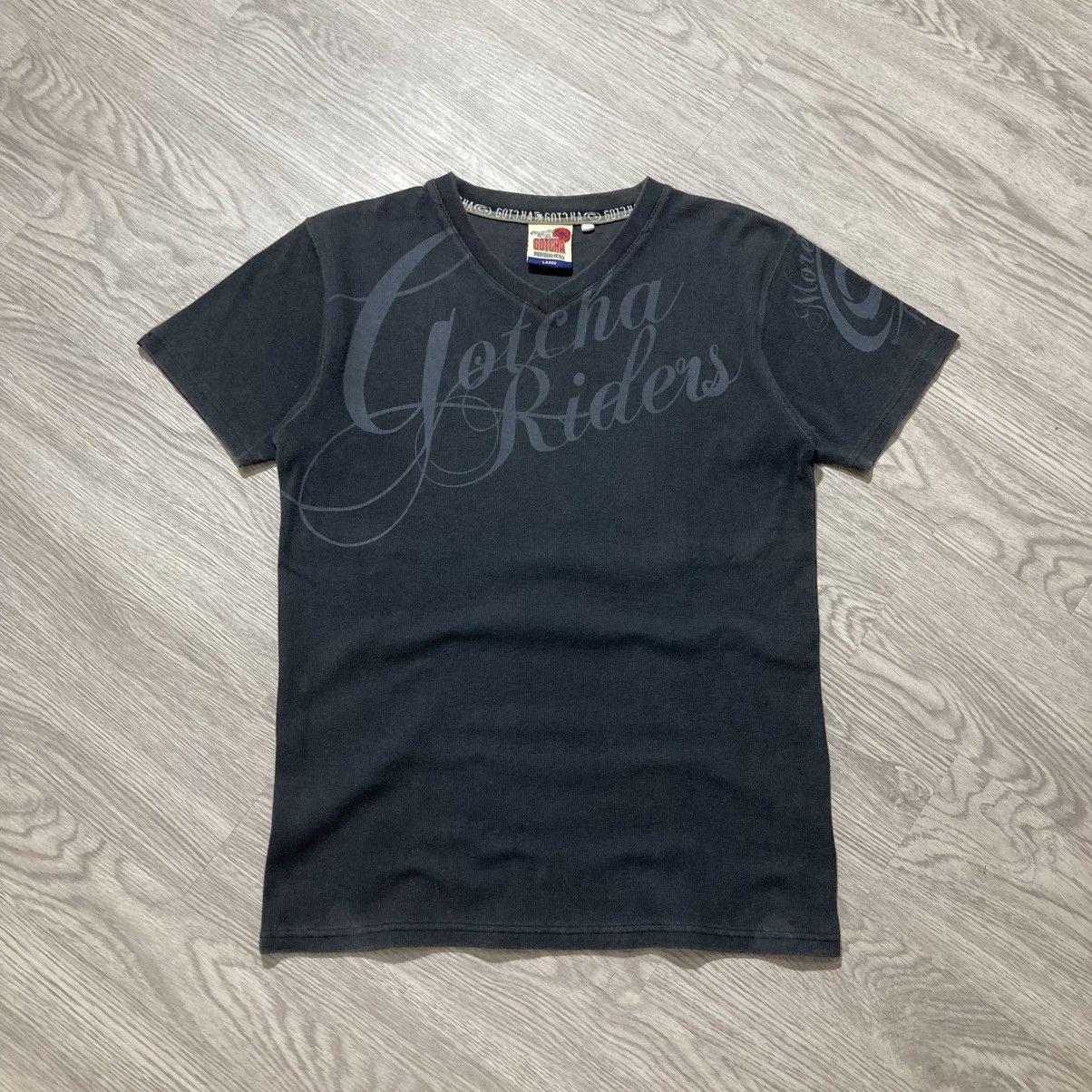 20471120 2000s Gotcha Surf Poem Logo T-shirt Tribal Punk Gothic Style Size US M / EU 48-50 / 2 - 1 Thumbnail