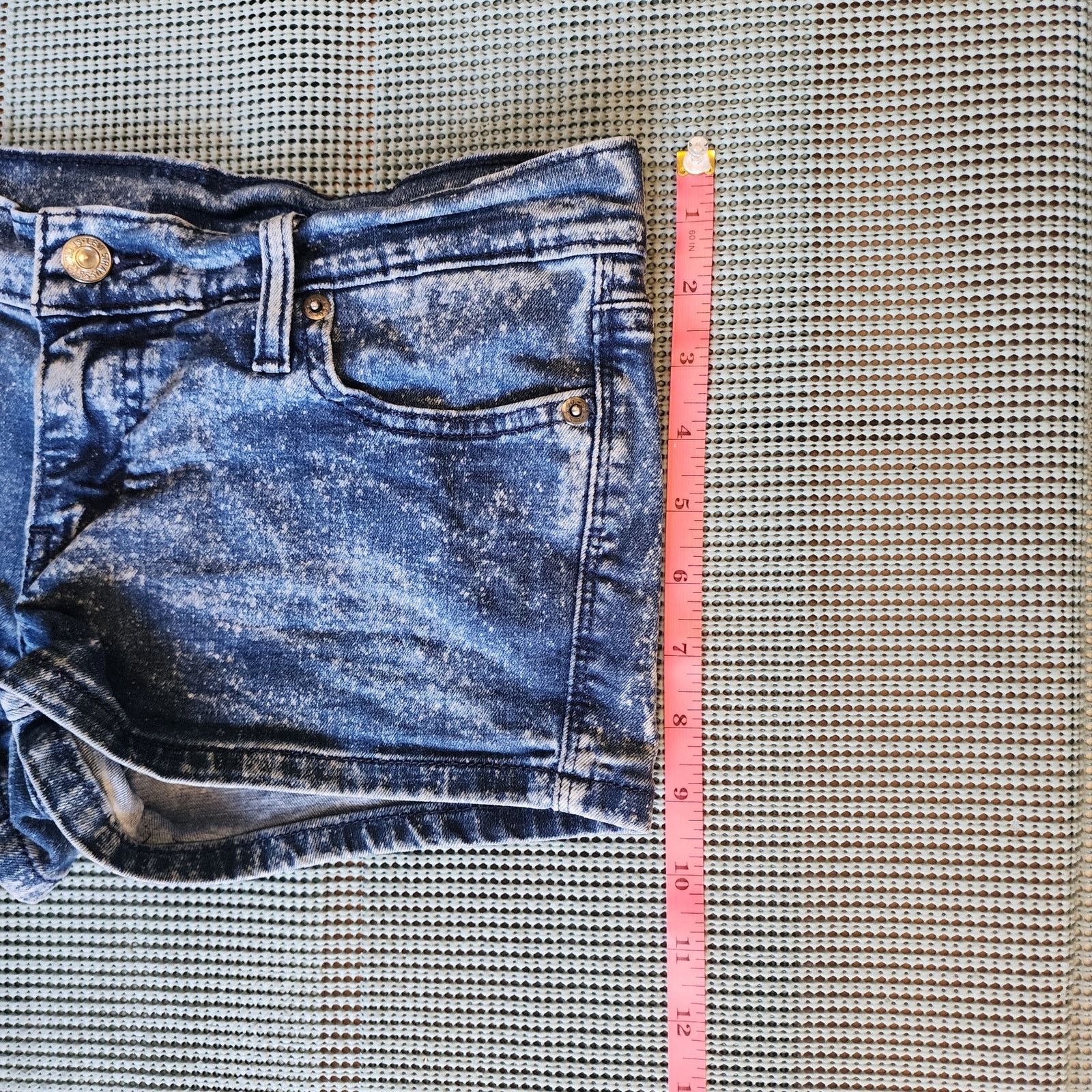 Levi's Levi's Women's Booty Shorts Waist 26 Acid Wash Short Shorts Size 26" / US 2 / IT 38 - 5 Thumbnail