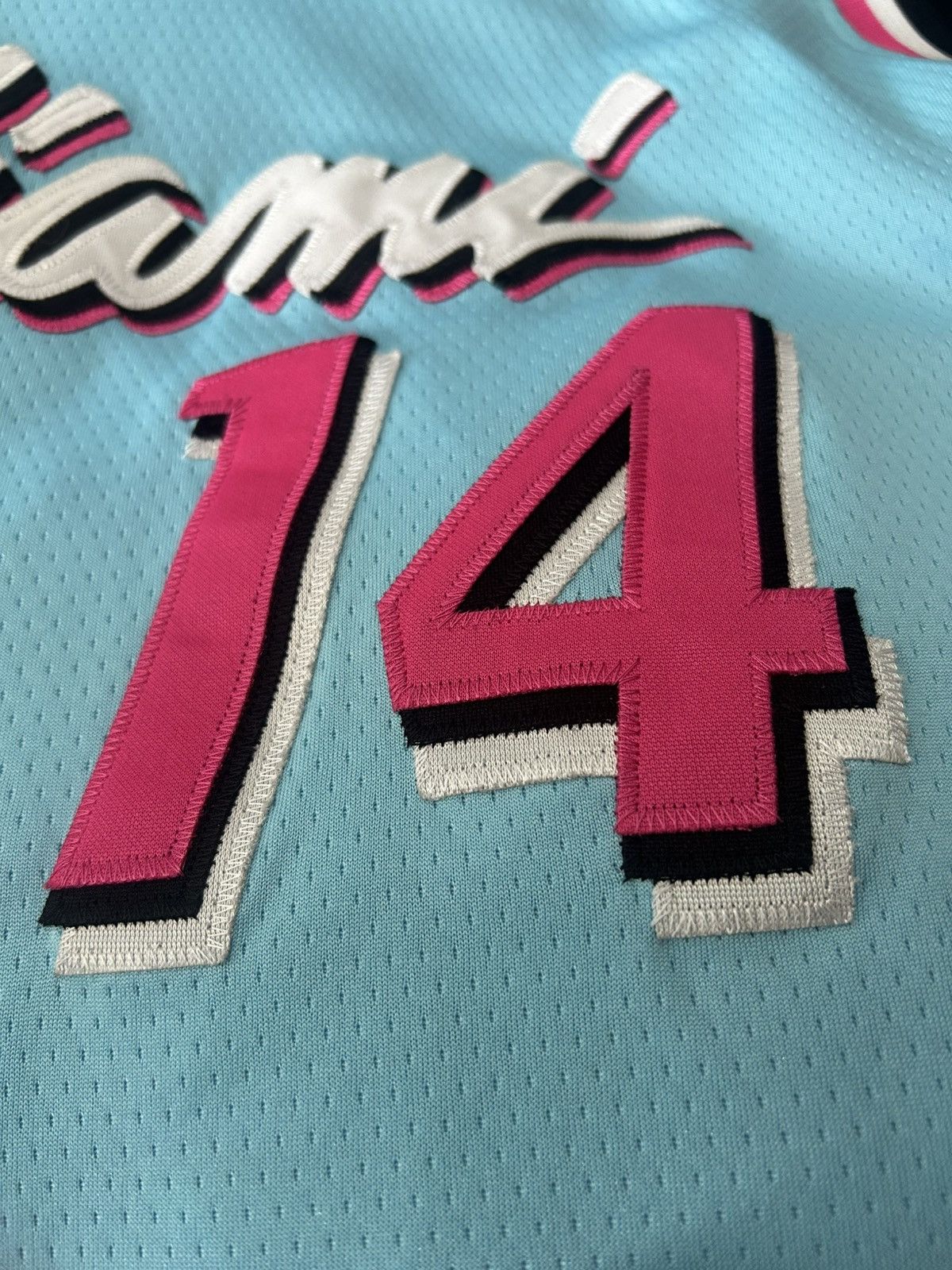 NBA Tyler Herro - NBA Swingman jersey - Miami Heat "Vice Nights" Size US M / EU 48-50 / 2 - 4 Thumbnail