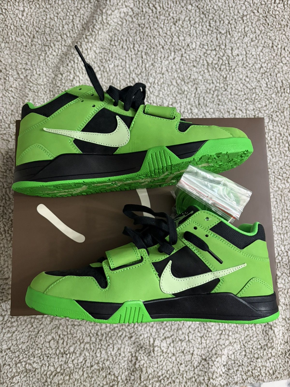 Jordan Brand TRAVIS SCOTT x AIR JORDAN JUMPMAN T-REXX Size US 10 / EU 43 - 4 Thumbnail