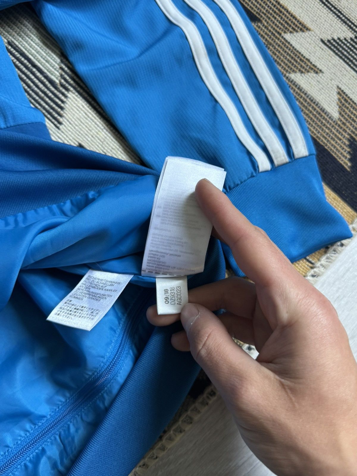 Adidas Adidas Real Madrid 2018/19 Nylon Jacket Size US S / EU 44-46 / 1 - 12 Thumbnail
