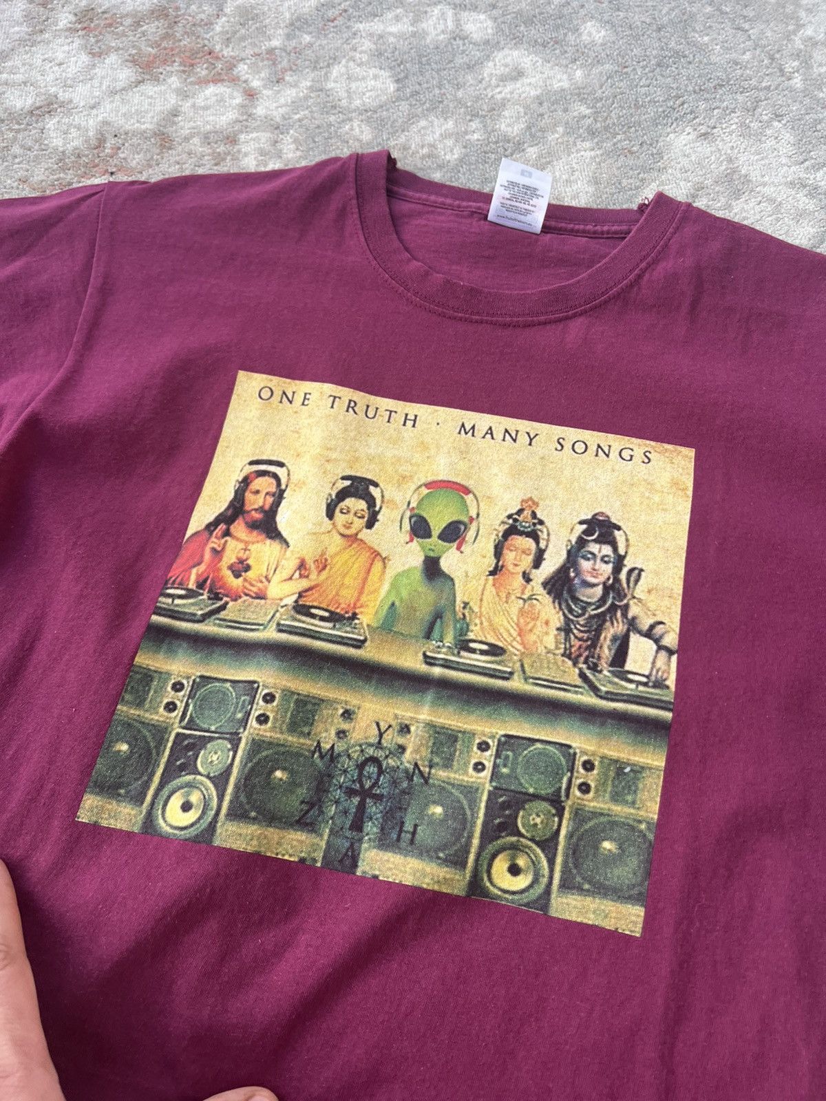 Fruit Of The Loom One Truth Many Songs Tee Size US M / EU 48-50 / 2 - 2 Thumbnail