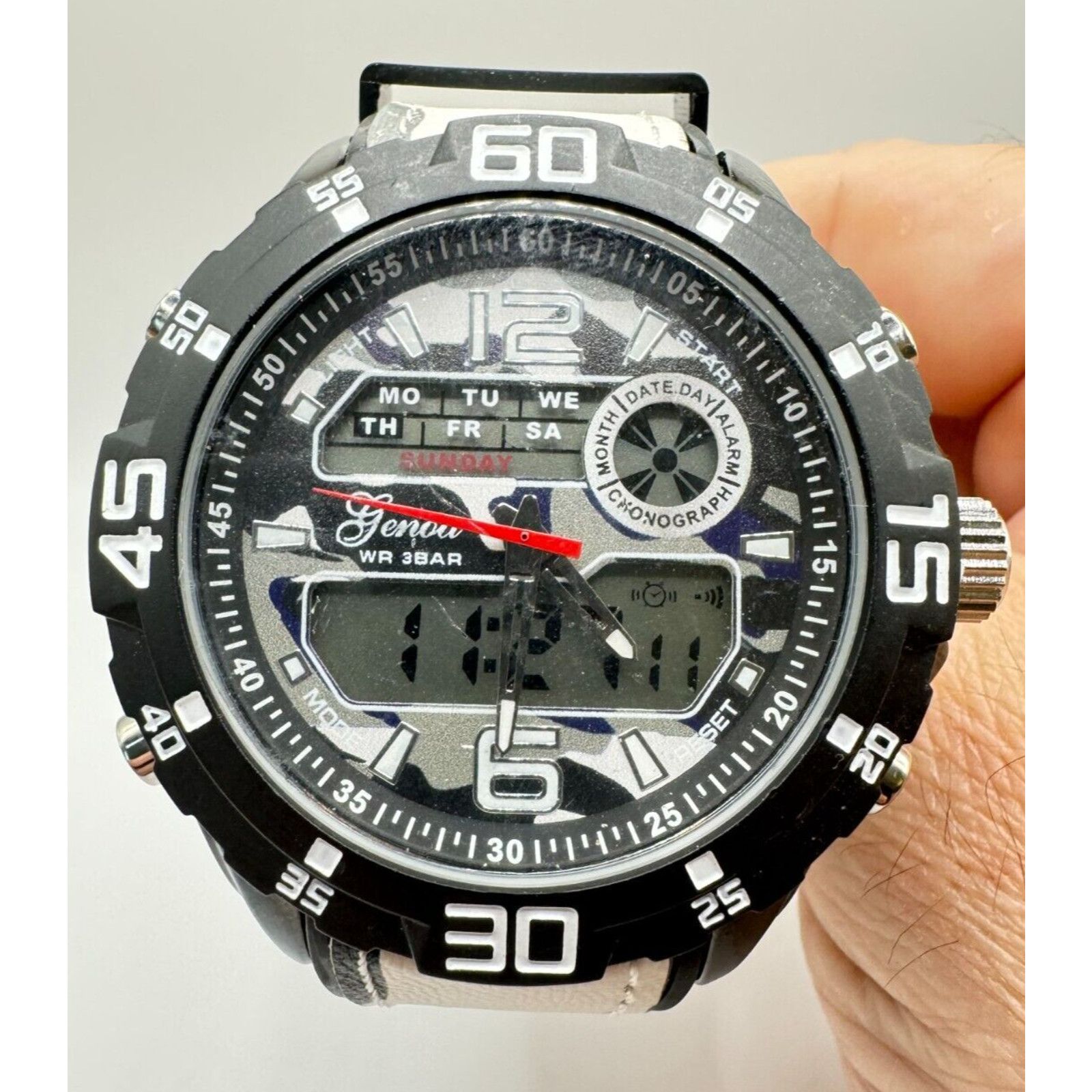 The Unbranded Brand Rare GENOA Japanese Electronic Movement Black Dial Watch Size ONE SIZE - 1 Thumbnail