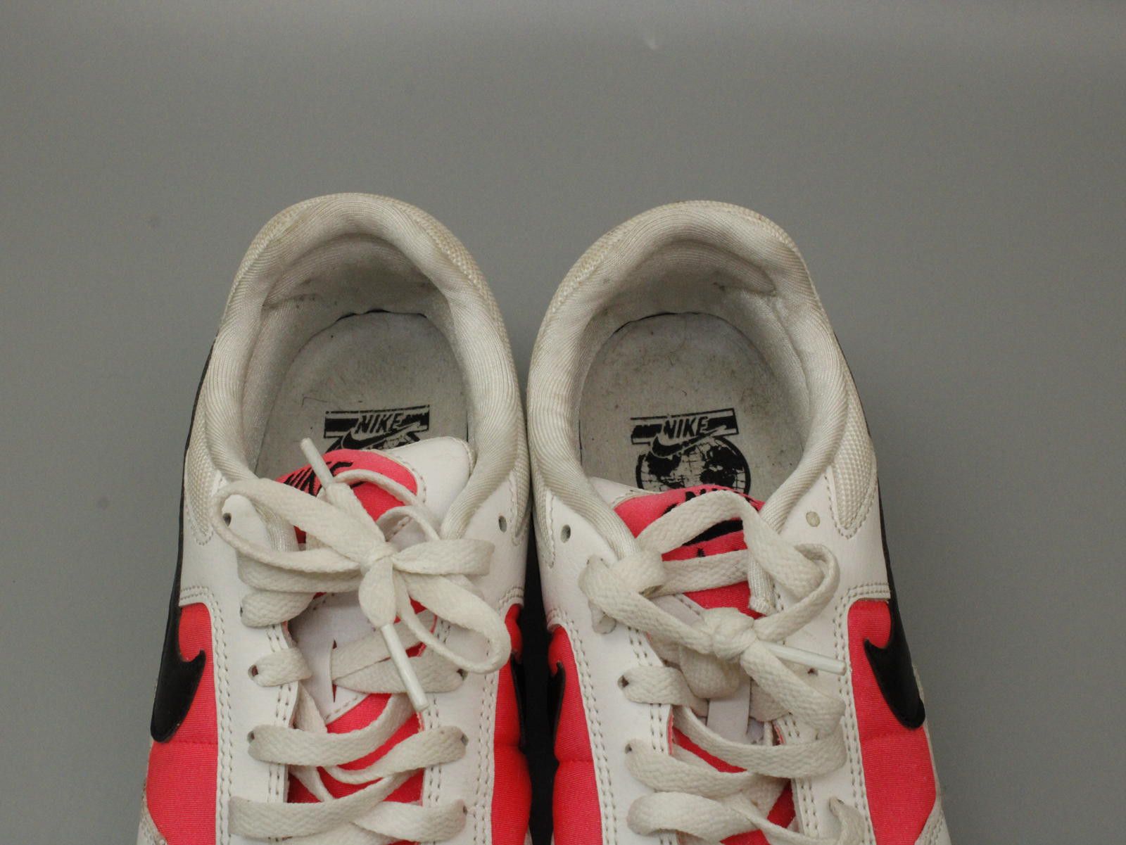 Nike Nike Men's Sneakers White with Pink and Black Accents UK 7 Size US 8 / EU 41 - 4 Thumbnail