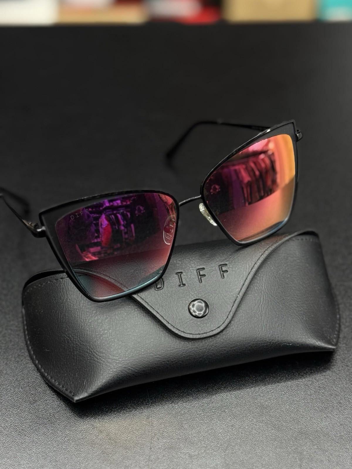 The Duffer of St.George DIFF Becky Black Aqua Lens Sunglasses Authentic Pre Owned Size ONE SIZE - 2 Thumbnail