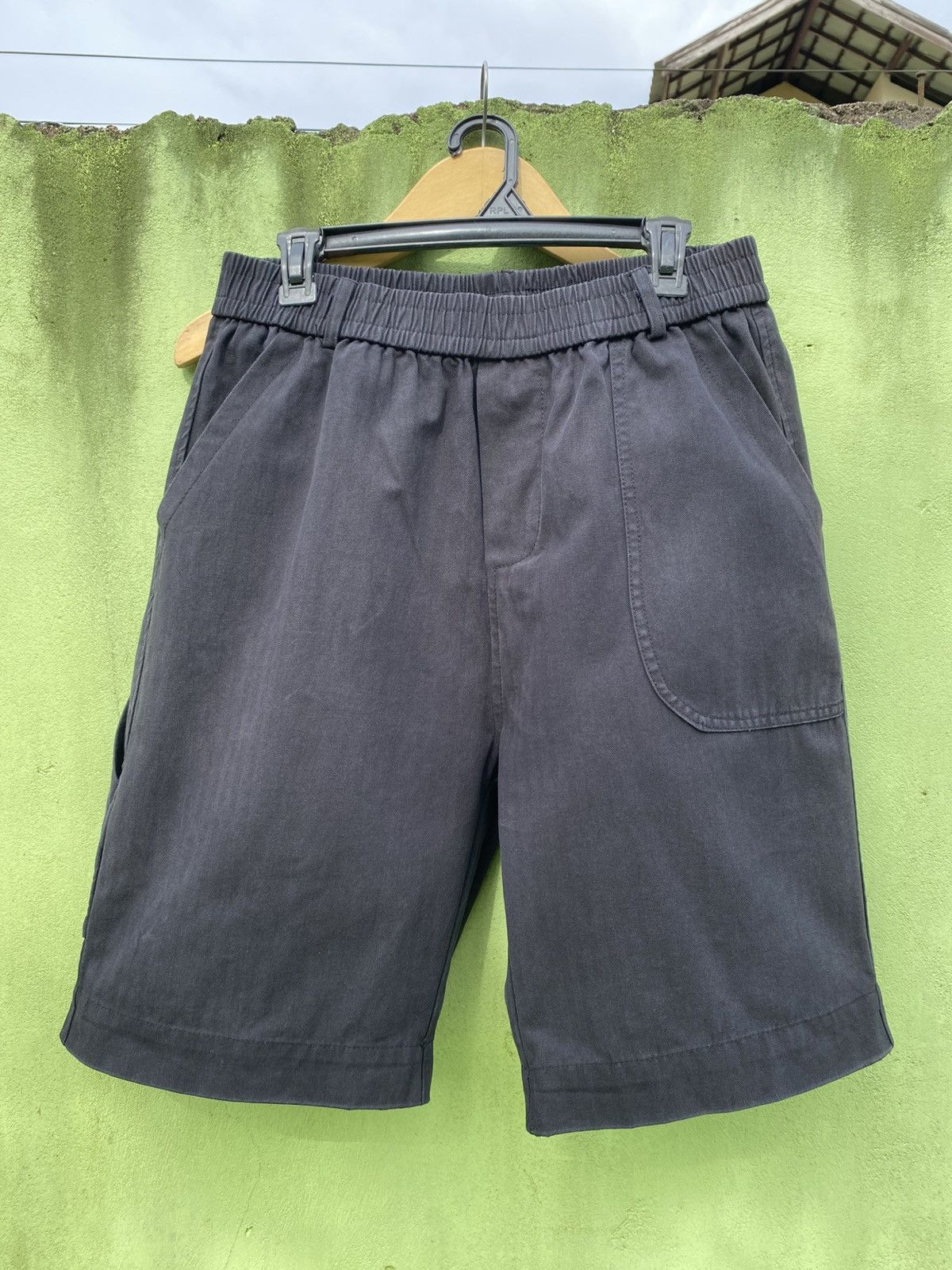 Japanese Brand Japanese Work Style Utility Shorts Elastic Waist Dark Grey Size US 38 / EU 54 - 1 Thumbnail