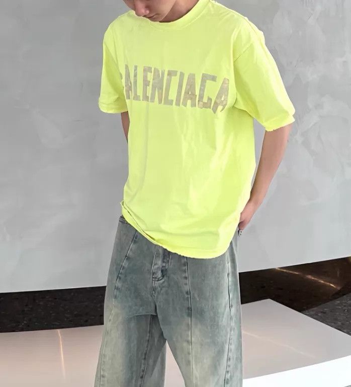Balenciaga Balenciaga Neon Yellow Tape Vintage Rip S/S Tee S Size US S / EU 44-46 / 1 - 4 Thumbnail