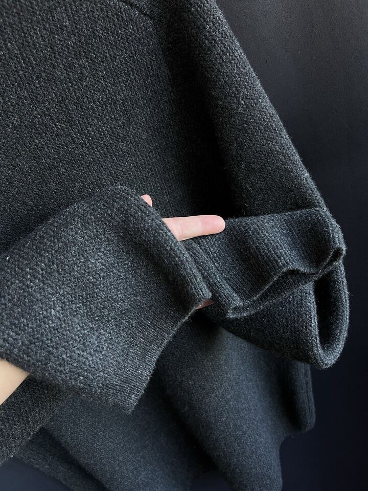 Louis Vuitton Louis Vuitton Mens Sweater Turtleneck Wool Gray Size XL Size US XL / EU 56 / 4 - 9 Thumbnail