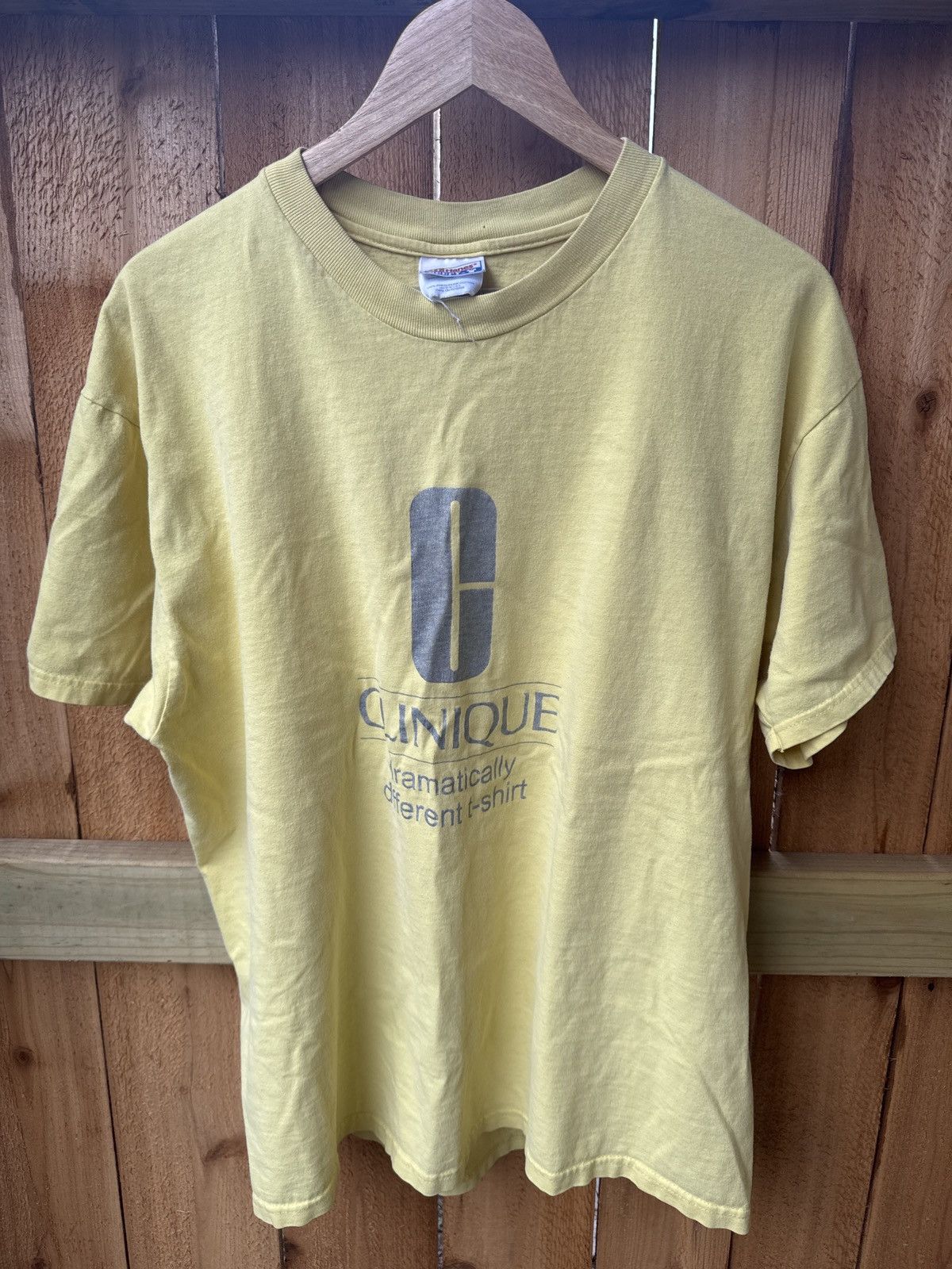 Hanes Hanes clinique 90s tee Size US XL / EU 56 / 4 - 1 Thumbnail