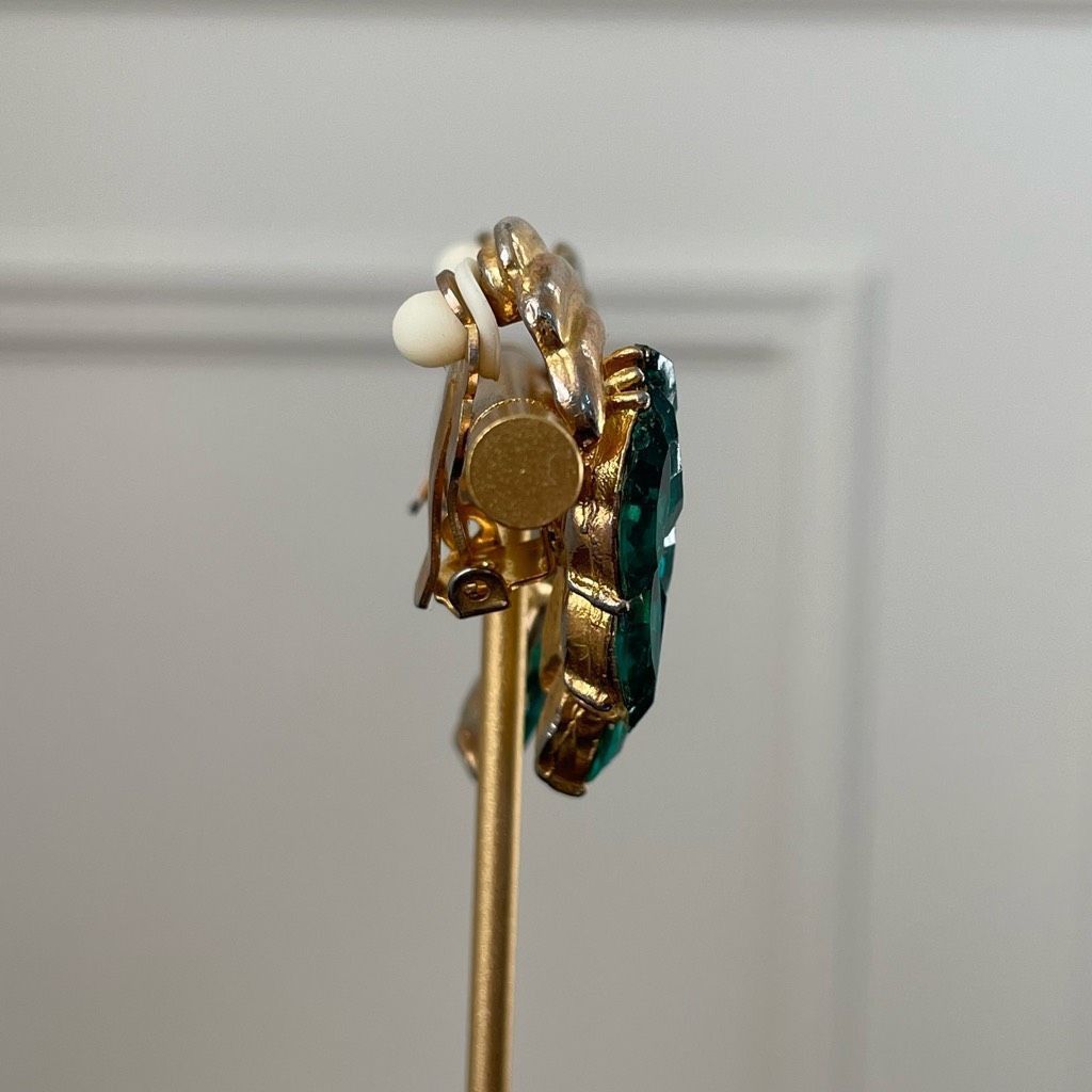 Vintage Vintage Unsigned Green Rhinestone Gold Tone Large Clip On Ea Size ONE SIZE - 5 Thumbnail
