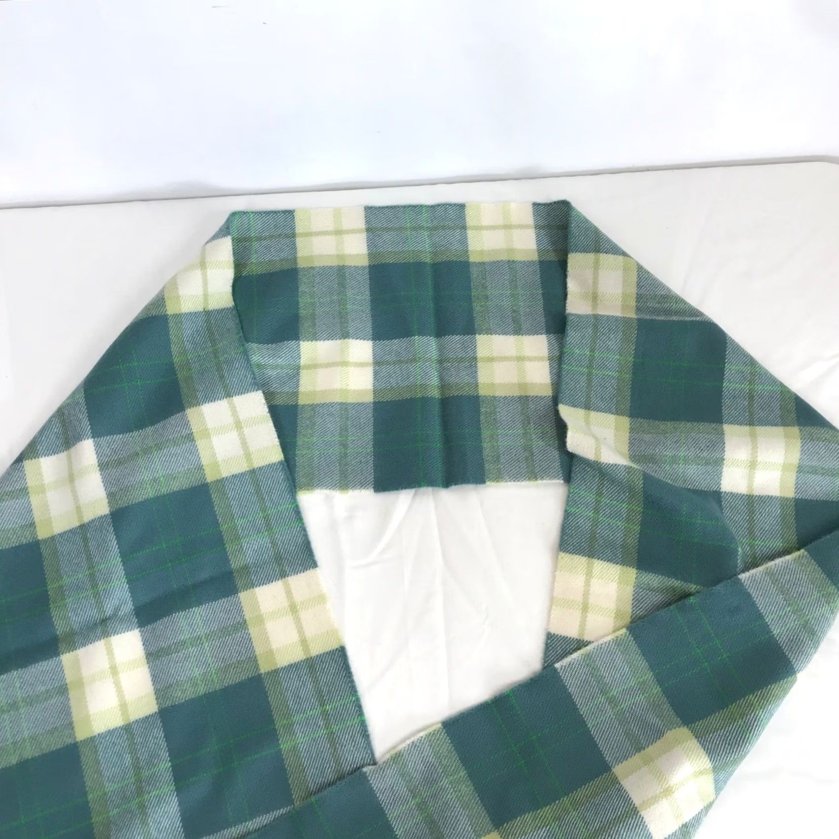 MILLY VINTAGE The Mill Ireland Scarf 100% Pure New Wool Green Teal Plaid Fringed NWT Size ONE SIZE - 2 Thumbnail