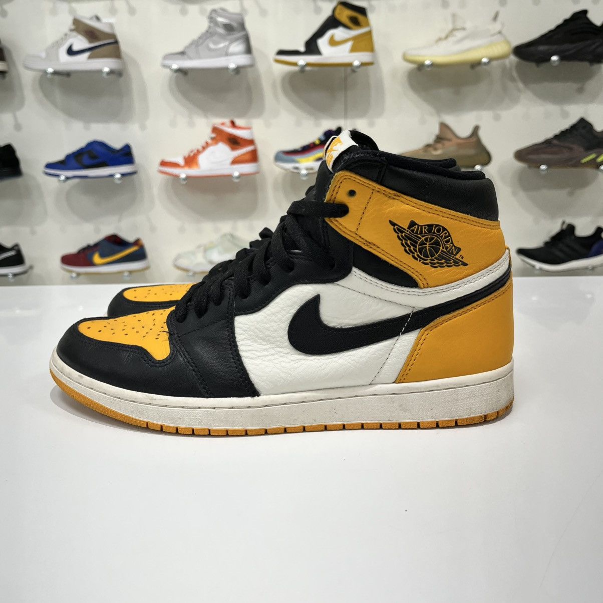 Nike Air Jordan 1 Retro High OG Taxi Size US 11 / EU 44 - 3 Thumbnail
