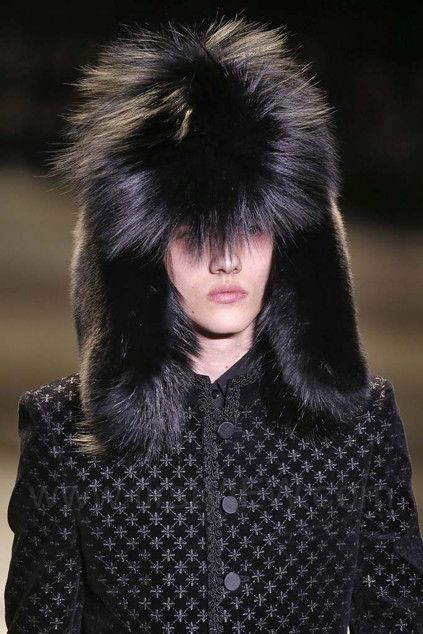 Saint Laurent Paris FW'18 Chapka Trapper Hat in Black Fox Fur Size ONE SIZE - 1 Thumbnail