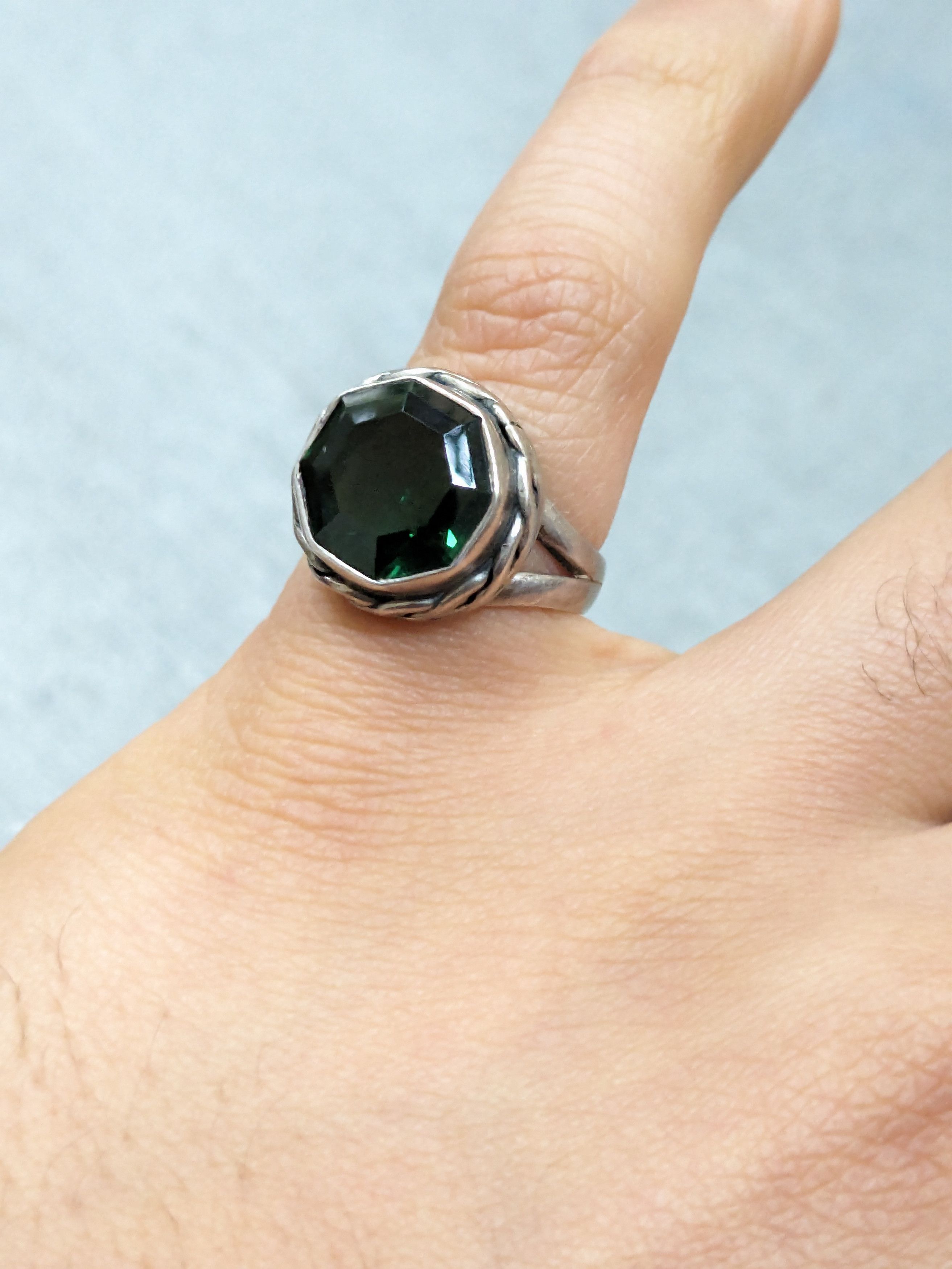 Jewelry Vintage Sterling Silver Ring 5.75 Green Glass Octagon Size ONE SIZE - 10 Thumbnail