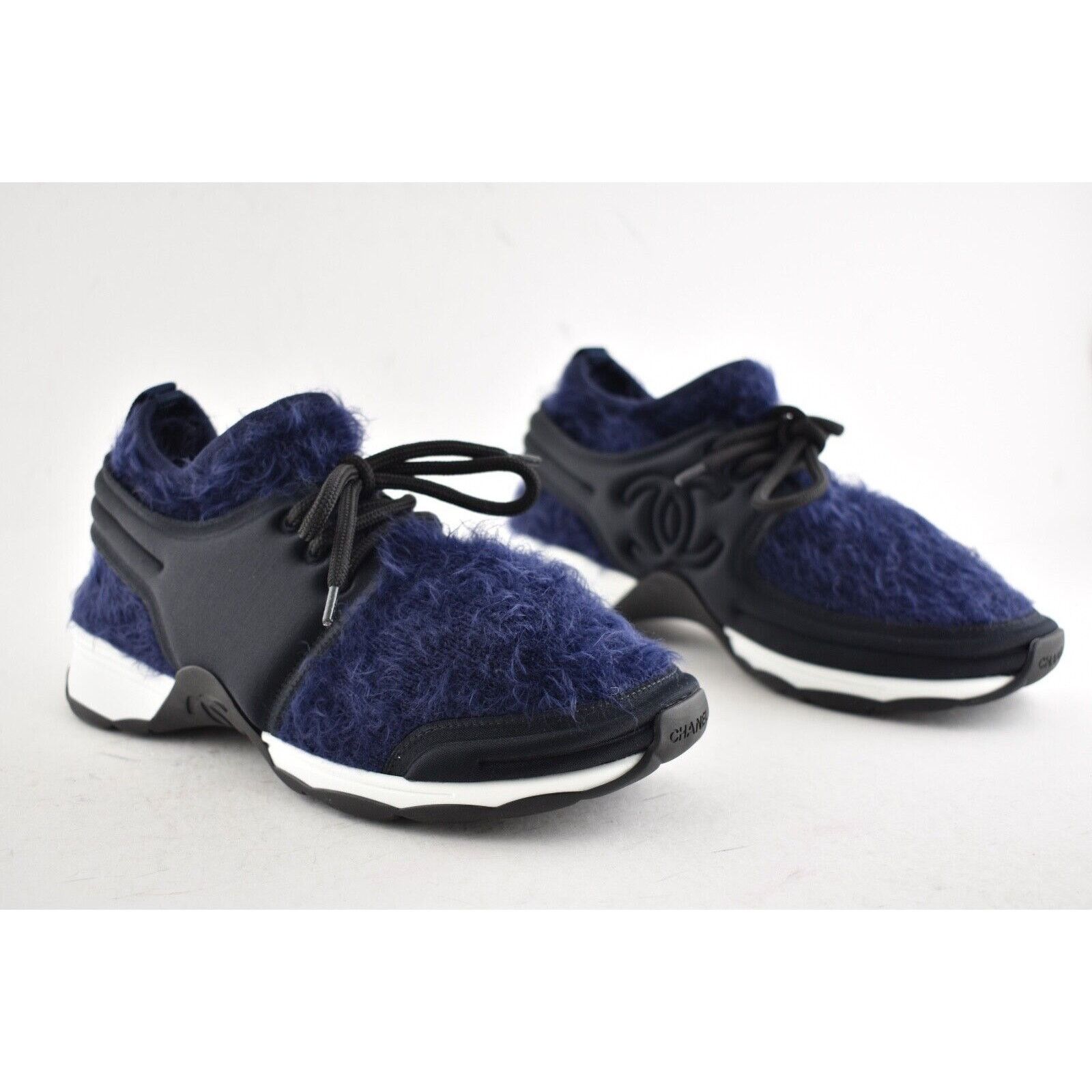 Chanel 18A Stretch Fabric Knit CC Satin Flat Trainer Sneaker 37 Size US 7 / IT 37 - 2 Thumbnail