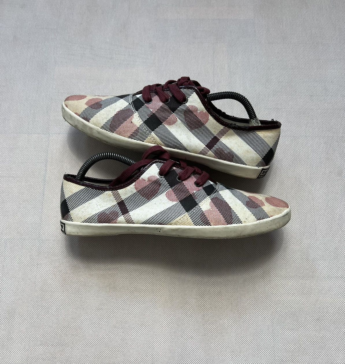 Burberry Shoes Burberry heart patterns Size US 8.5 / IT 38.5 - 1 Thumbnail