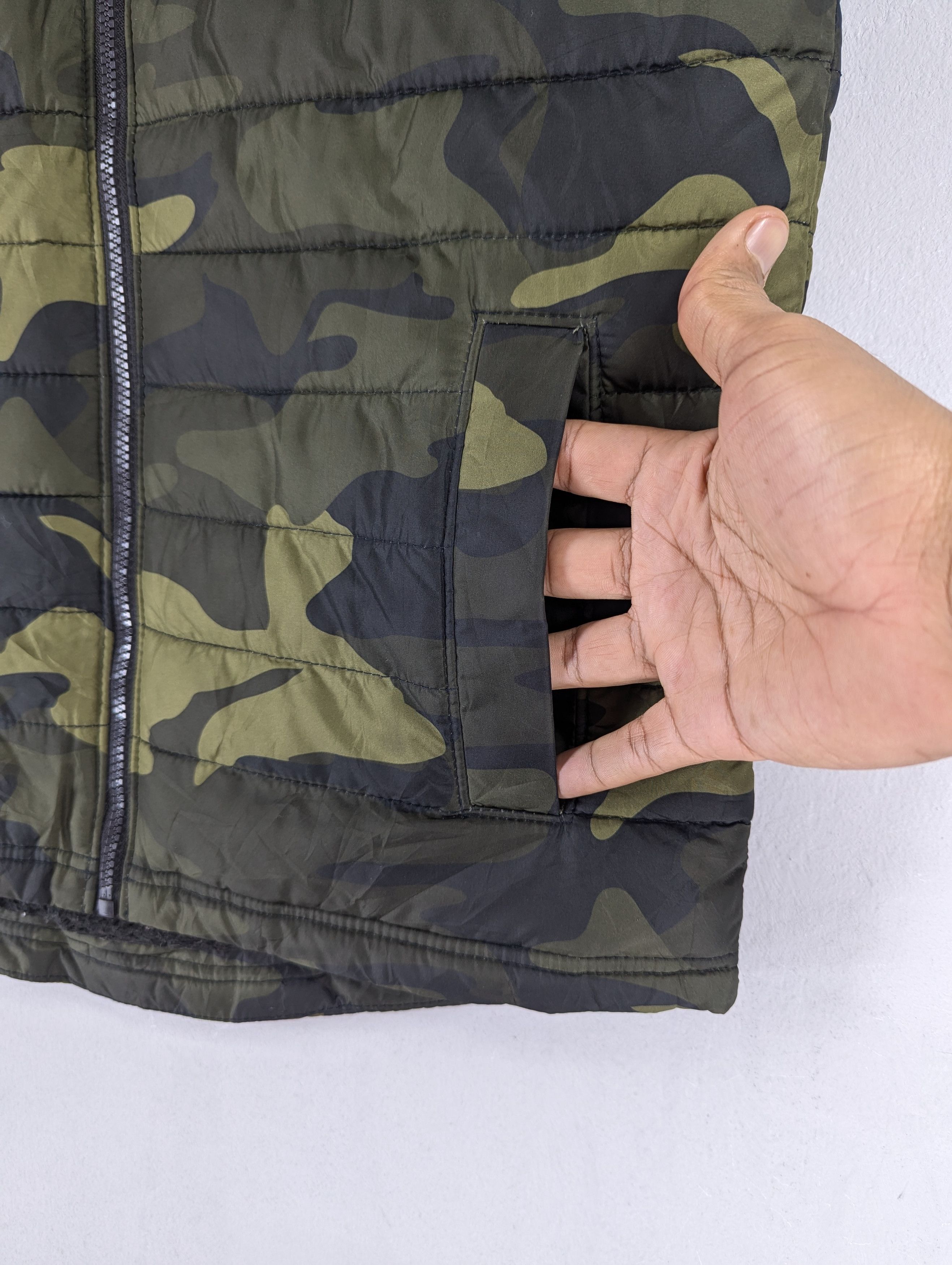 Hollister Hollister Camo Puffer Sherpa Lined Vest Jacket Size XS Size US XS / EU 42 / 0 - 5 Thumbnail