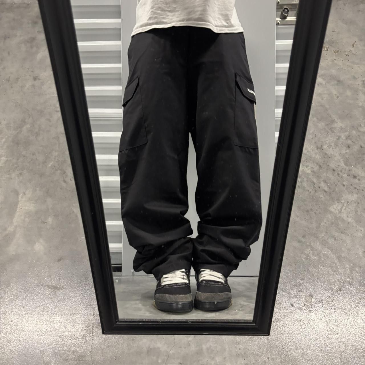 Japanese Brand × Vintage Crazy Vintage Y2K/2000s Black Streetwear Workwear Essential Cargo Pants! Size US 32 / EU 48 - 1 Thumbnail